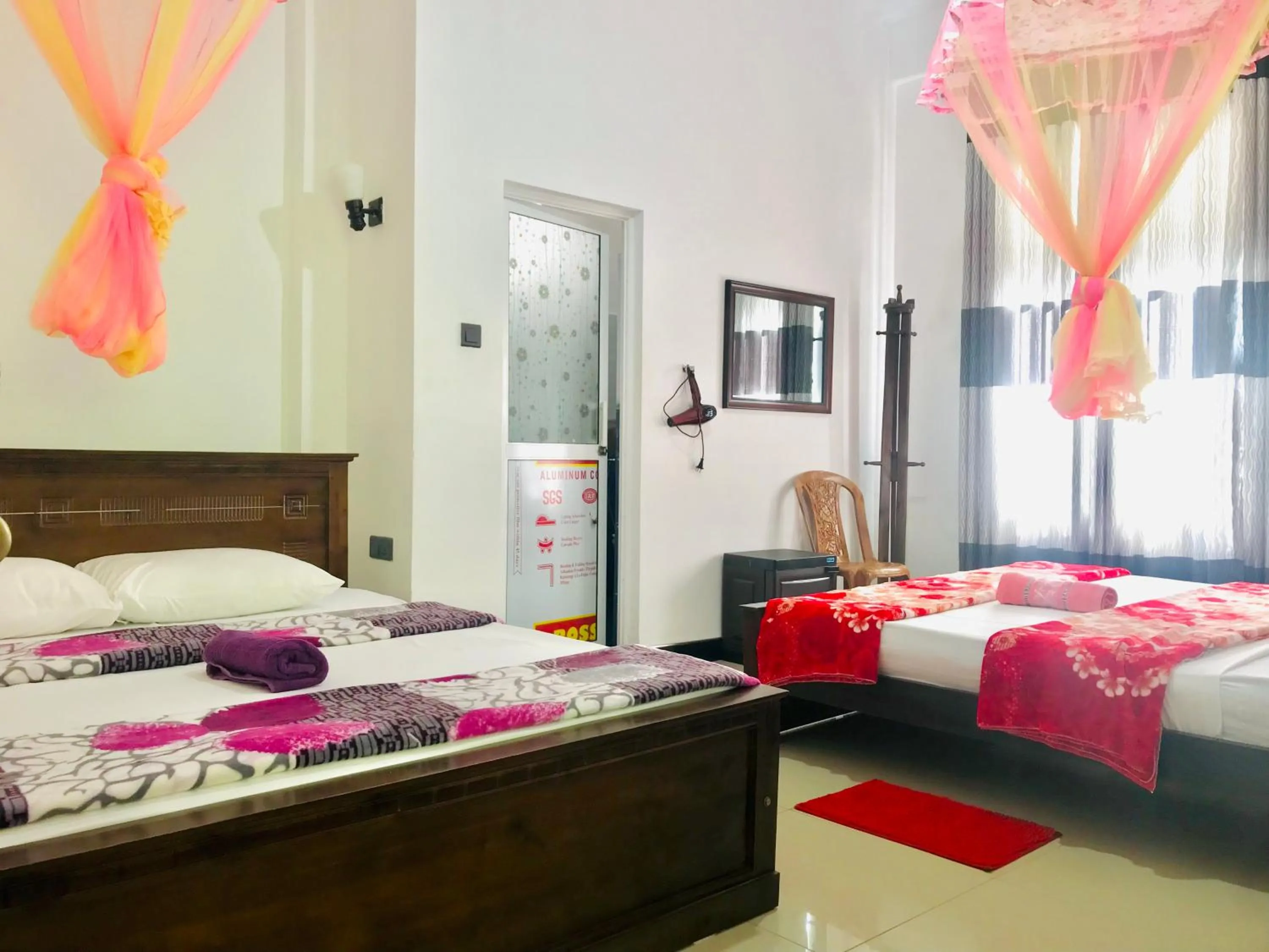 Photo of the whole room, Bed in Mountain Villa Adam's Peak