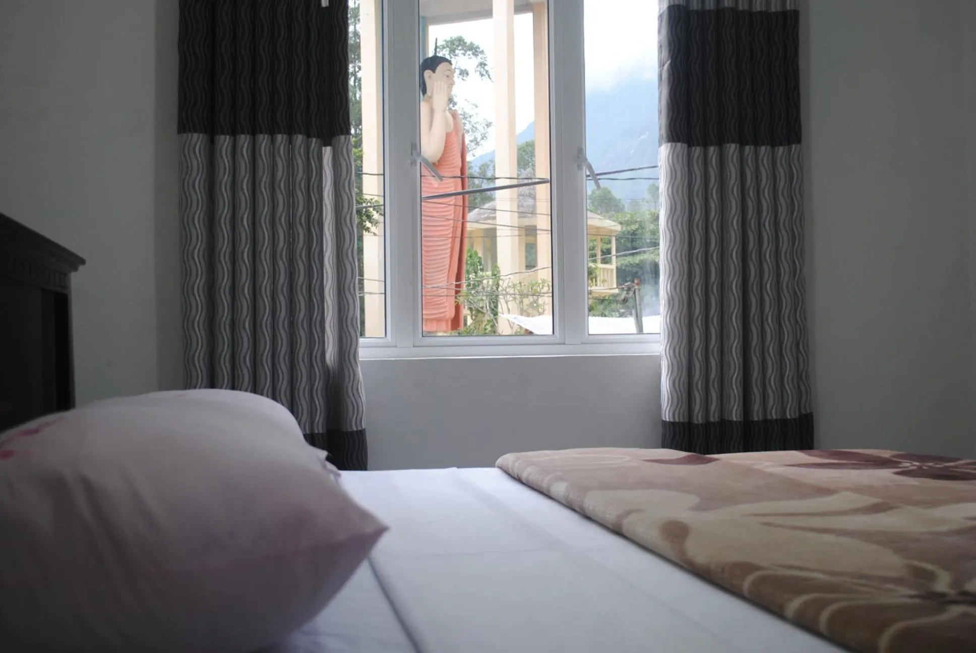 Bed in Mountain Villa Adam's Peak