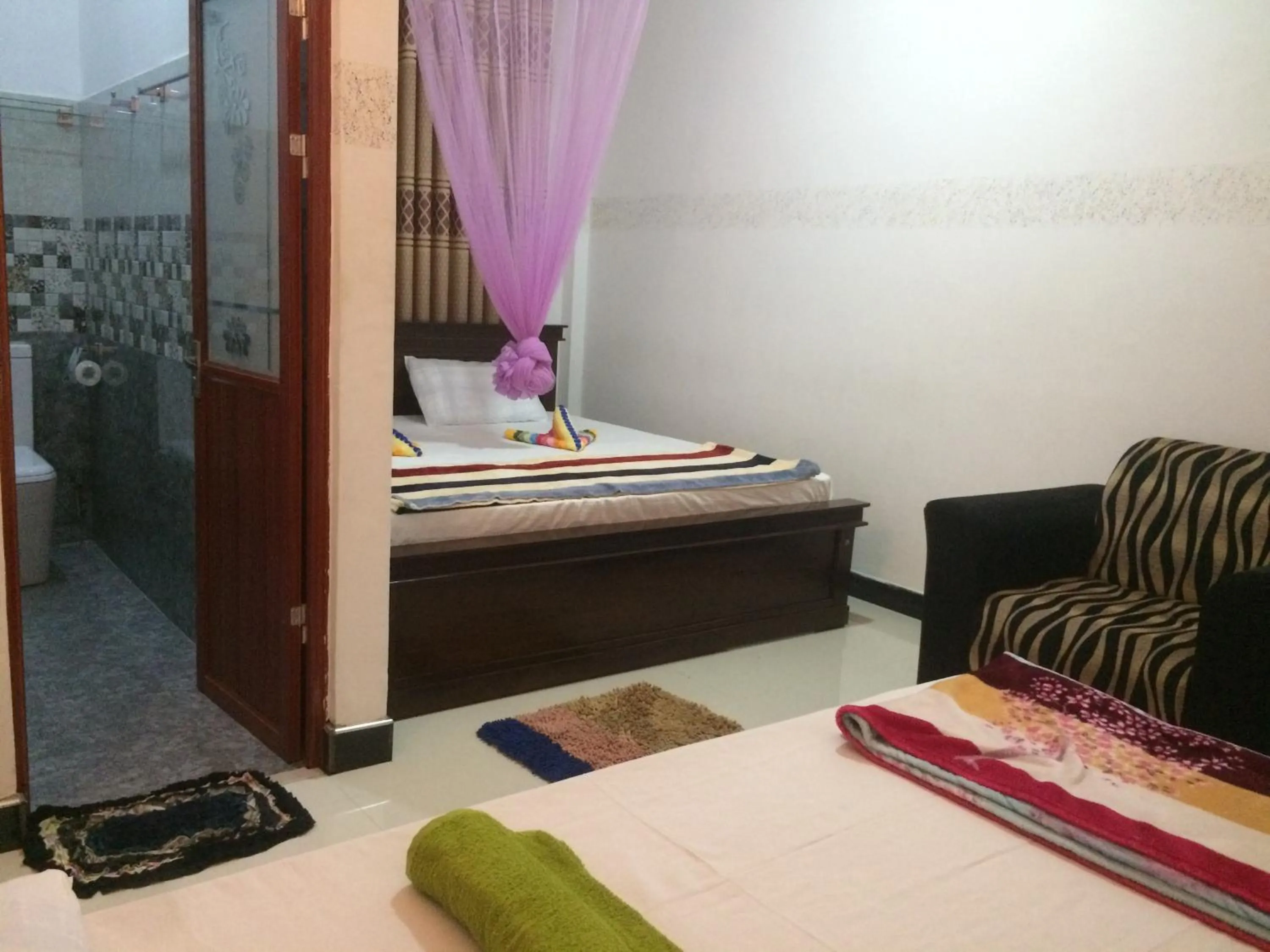 Bathroom, Bed in Mountain Villa Adam's Peak