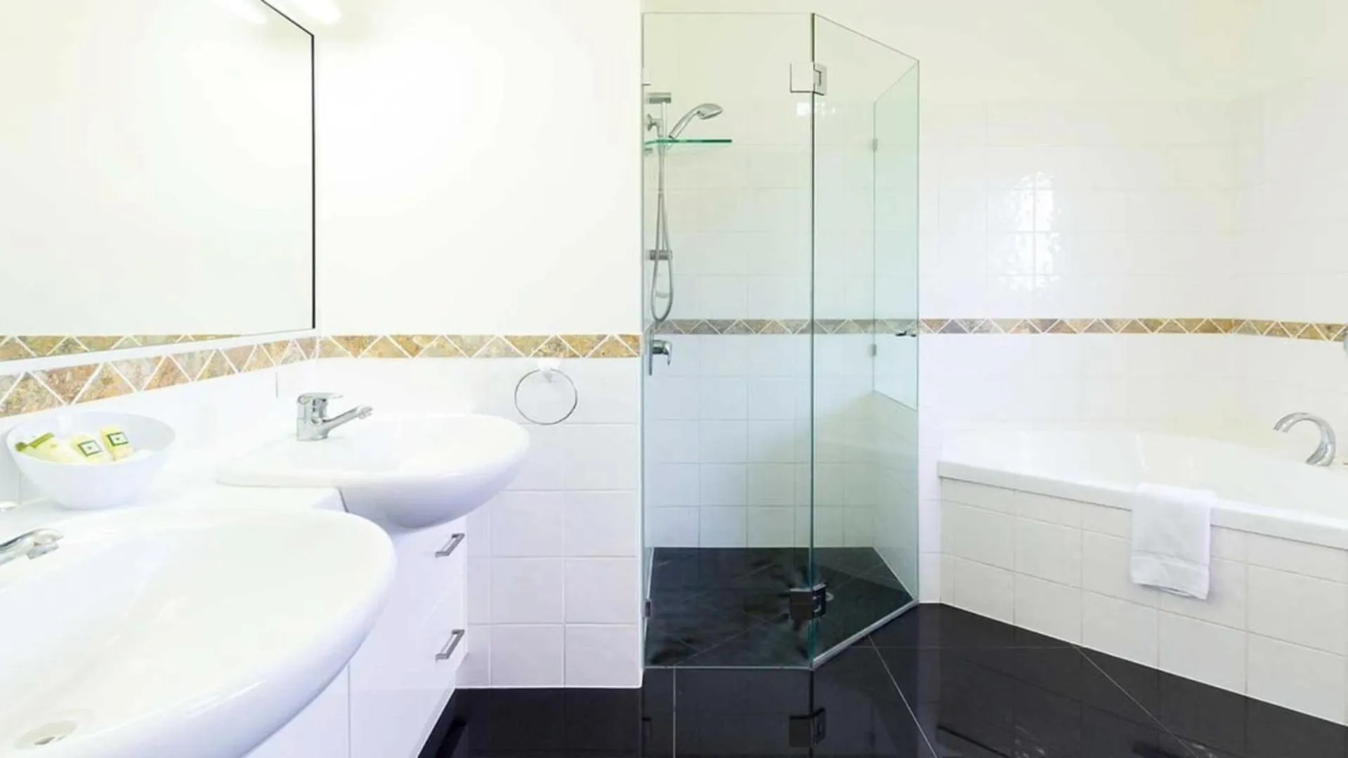 Shower in Toscana Village Resort