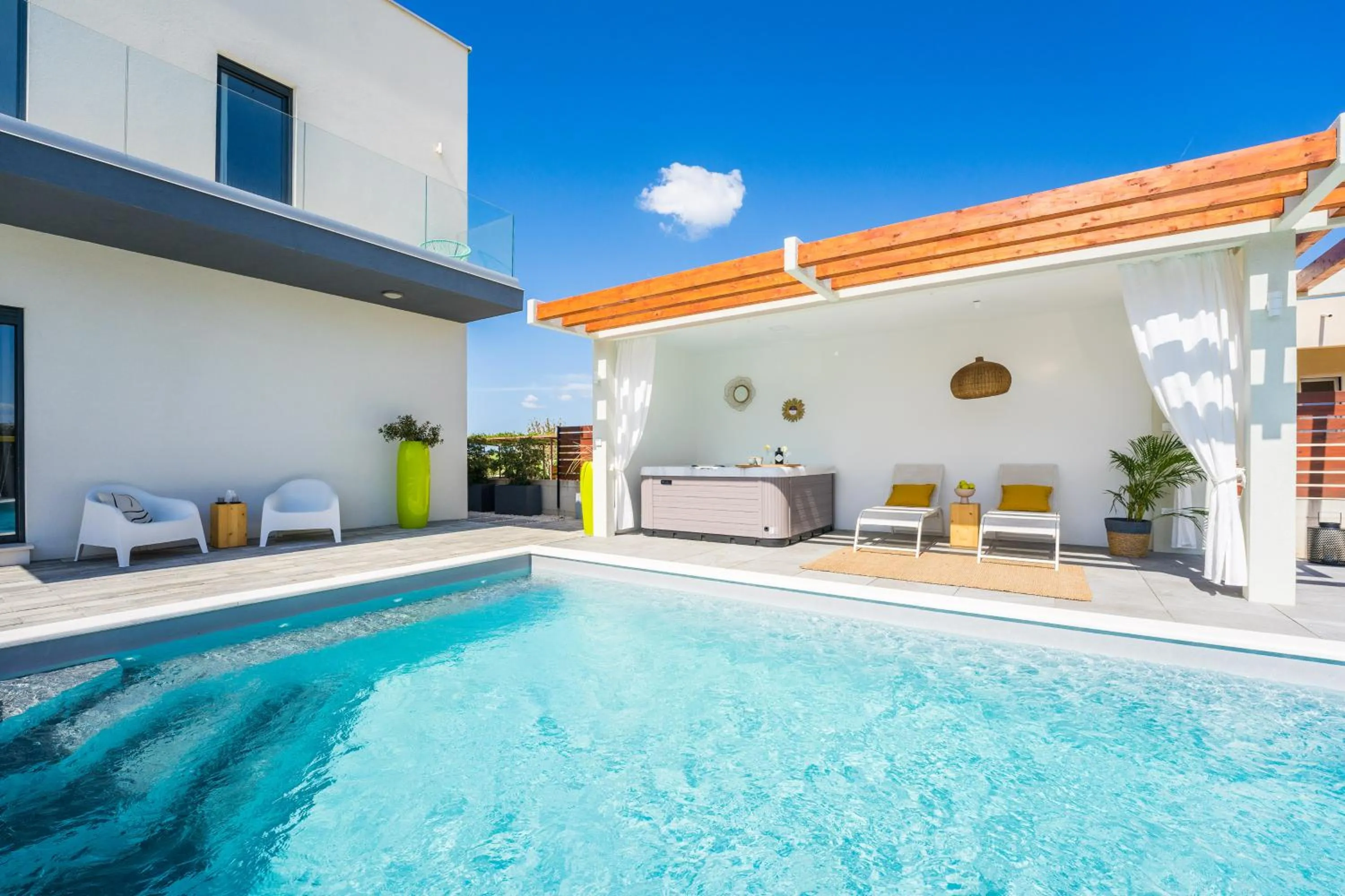 Villa Olea with heated pool and jacuzzi