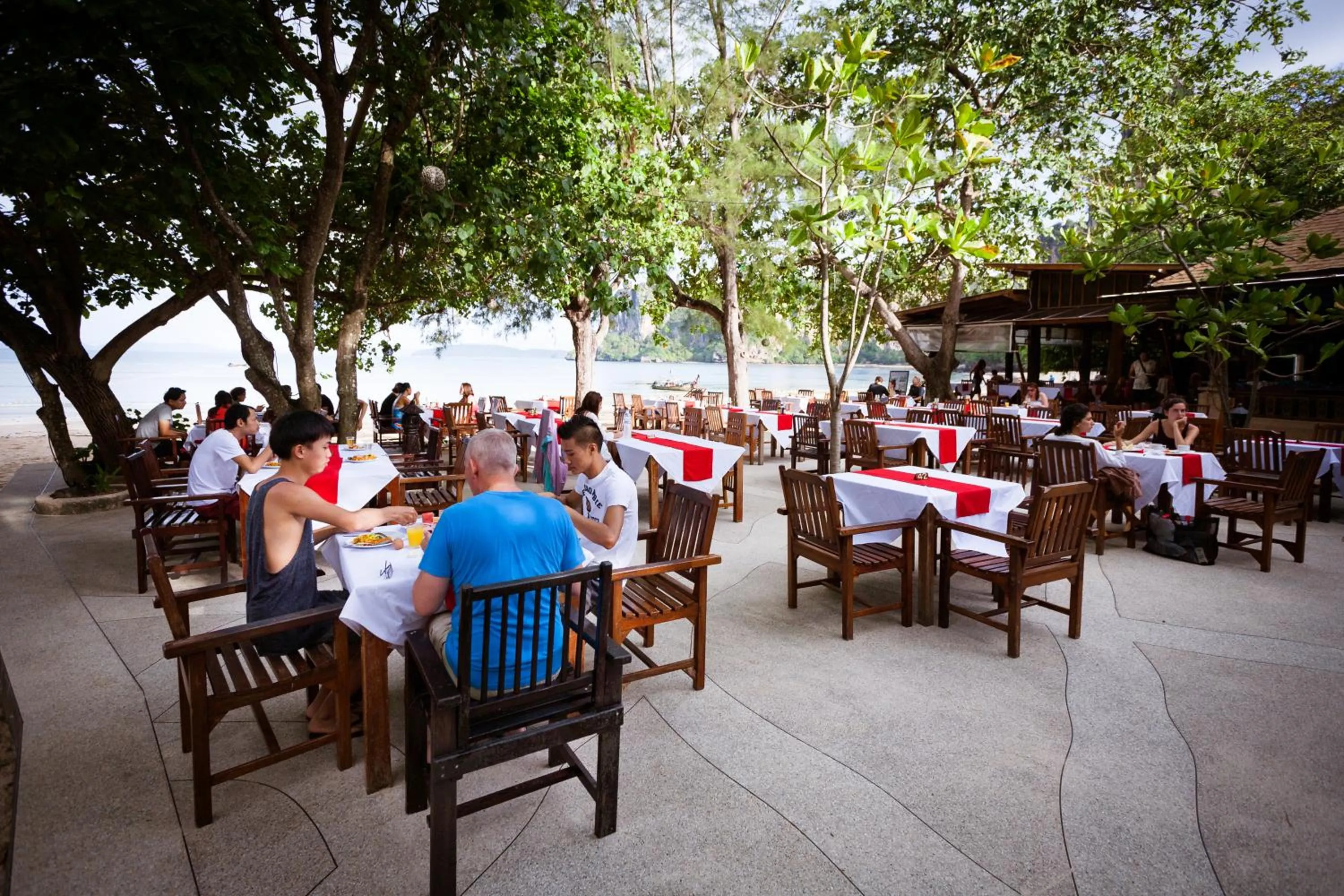 Restaurant/places to eat in Sand Sea Resort Railay Beach