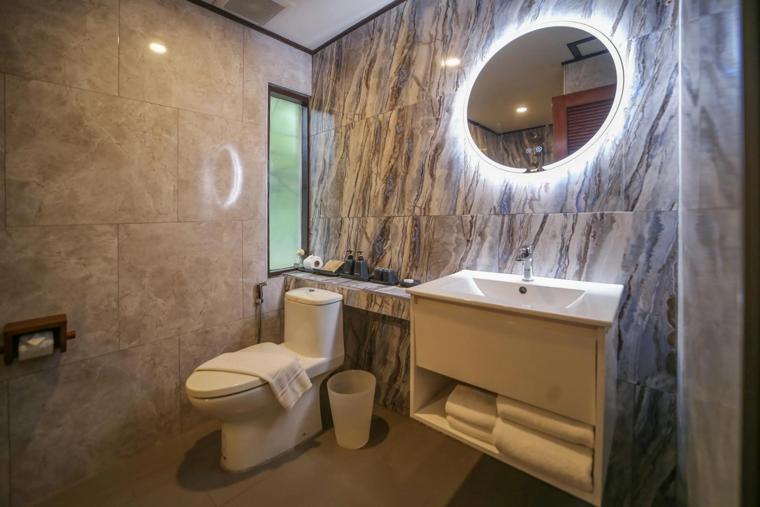 Bathroom in Sand Sea Resort Railay Beach