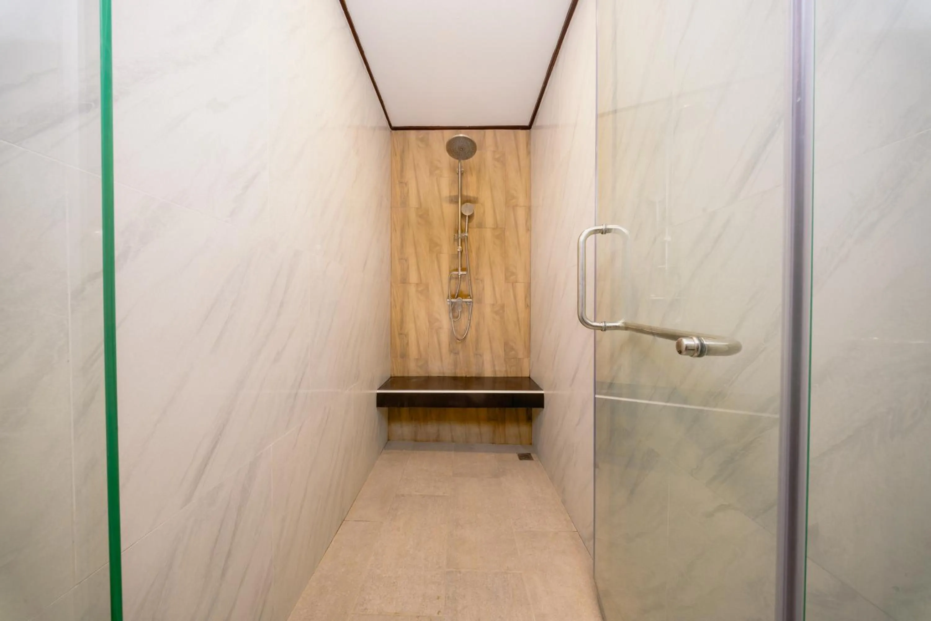 Bathroom in Sand Sea Resort Railay Beach