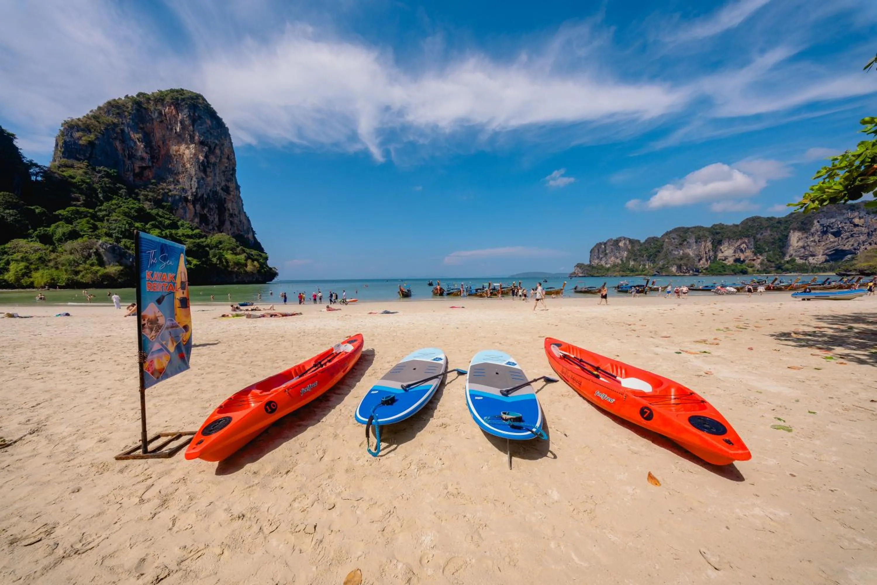 Canoeing in Sand Sea Resort Railay Beach