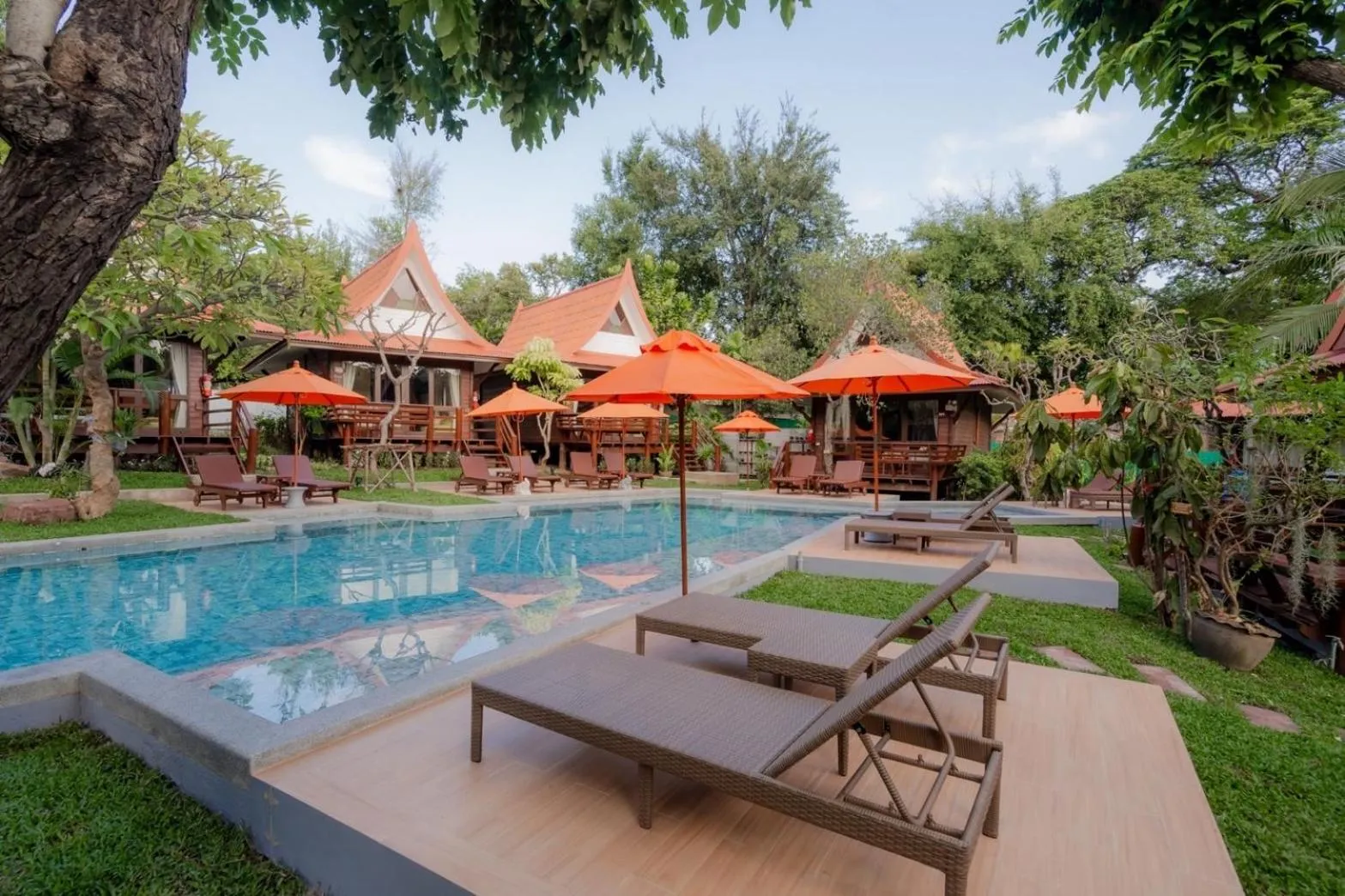 Pool view in Baan Duangkaew Resort