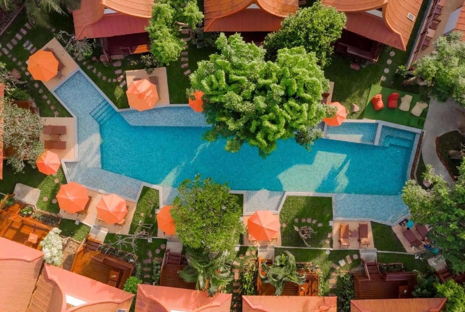 Pool view in Baan Duangkaew Resort