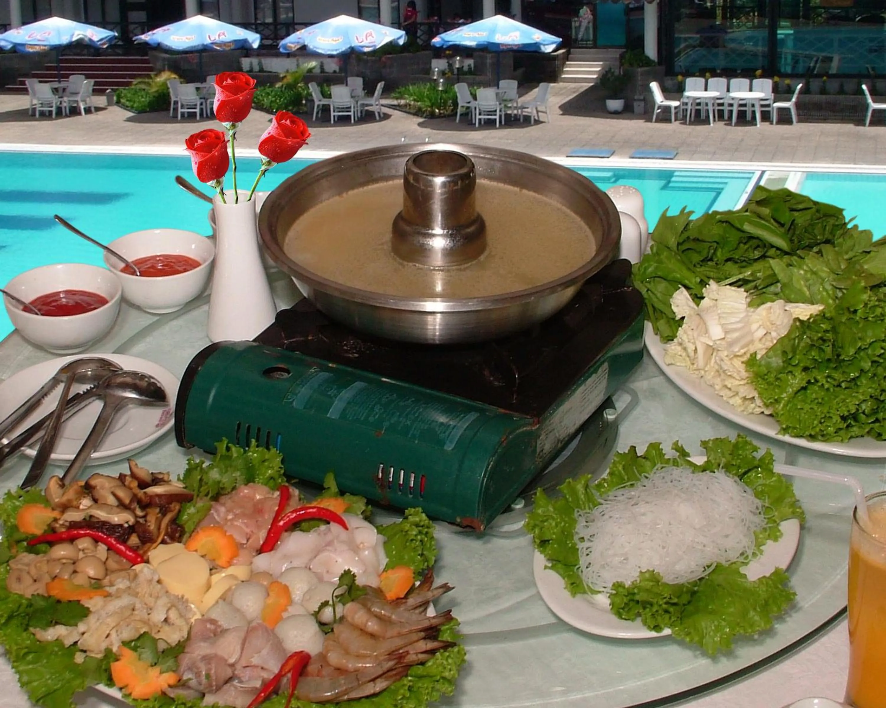 Food and drinks in Hotel Sibayak Internasional