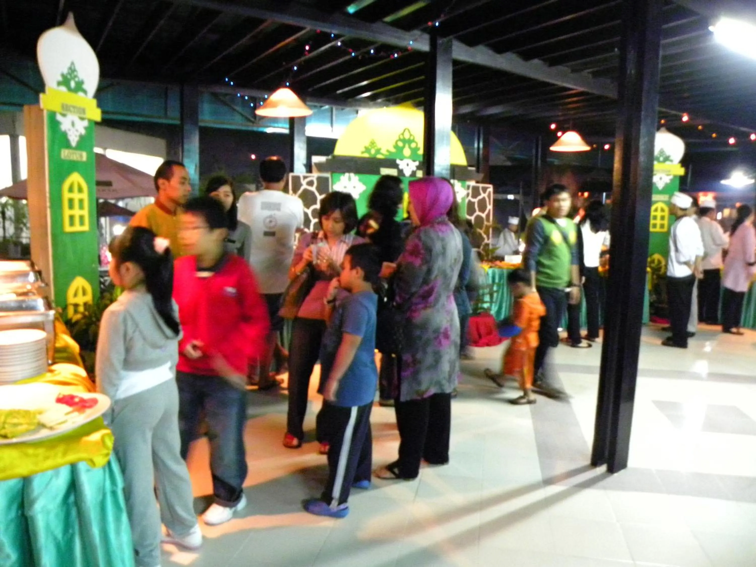 Restaurant/places to eat in Hotel Sibayak Internasional