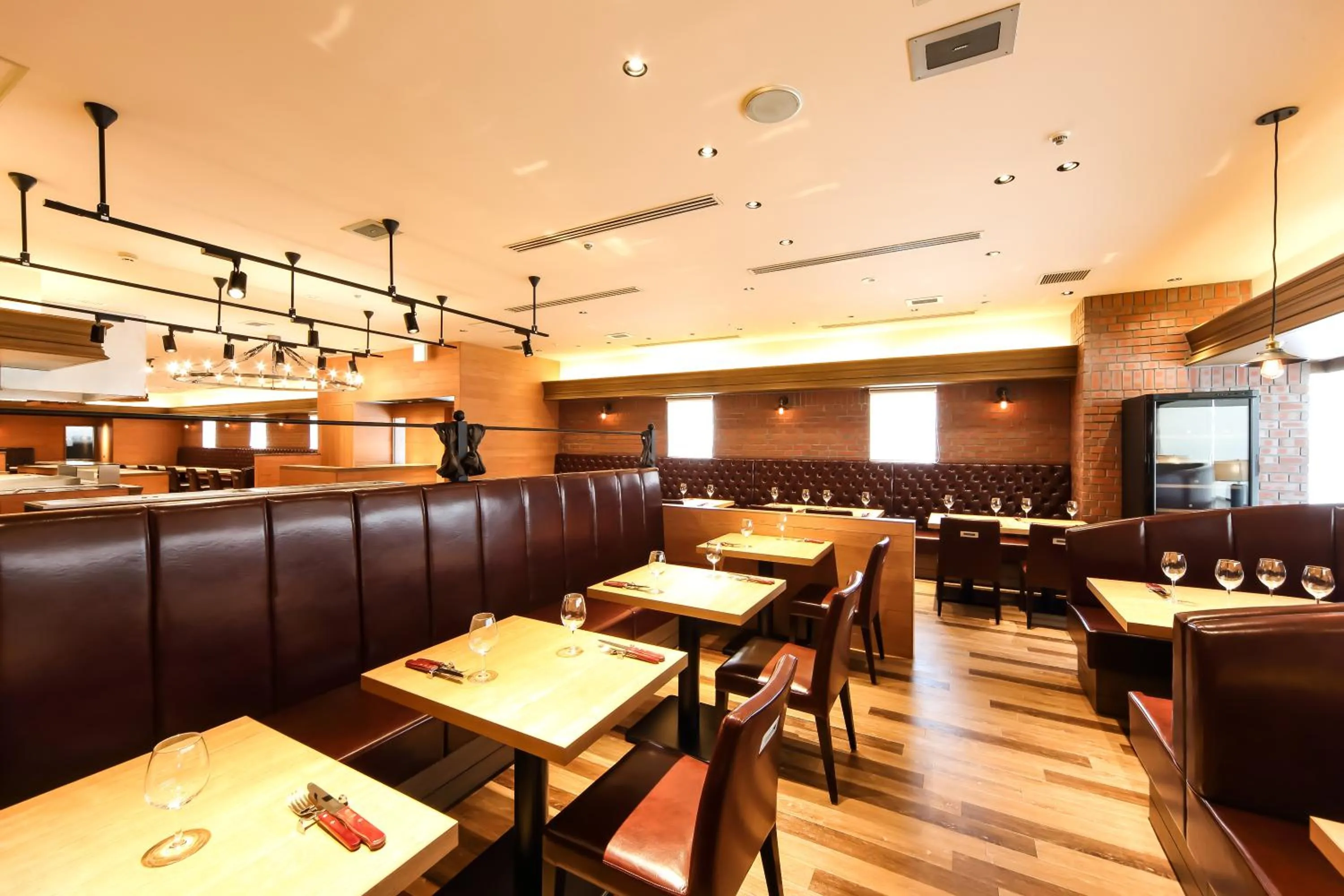 Restaurant/places to eat in Osaka Tokyu REI Hotel