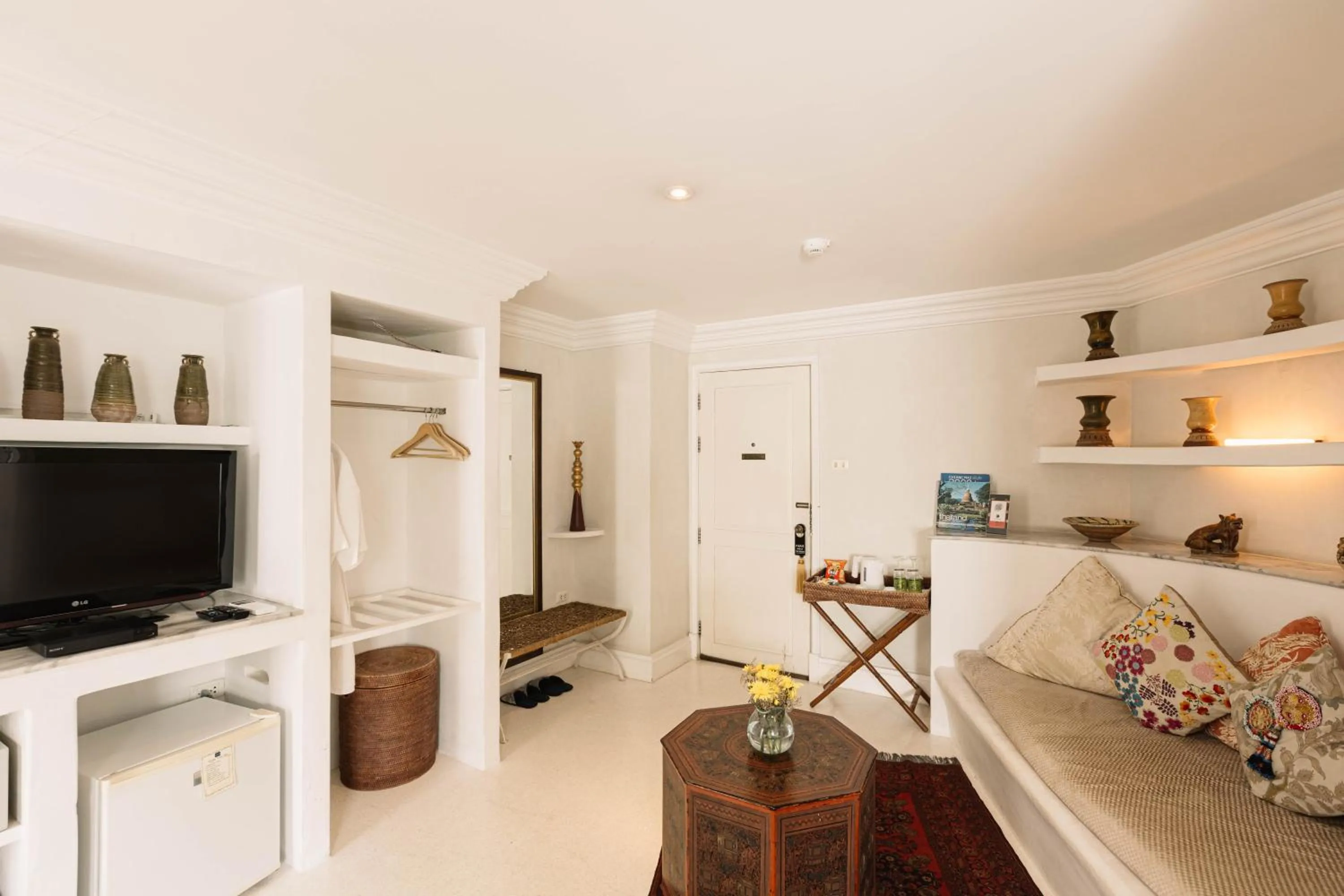 Communal lounge/ TV room in At Niman conceptual Home chiangmai