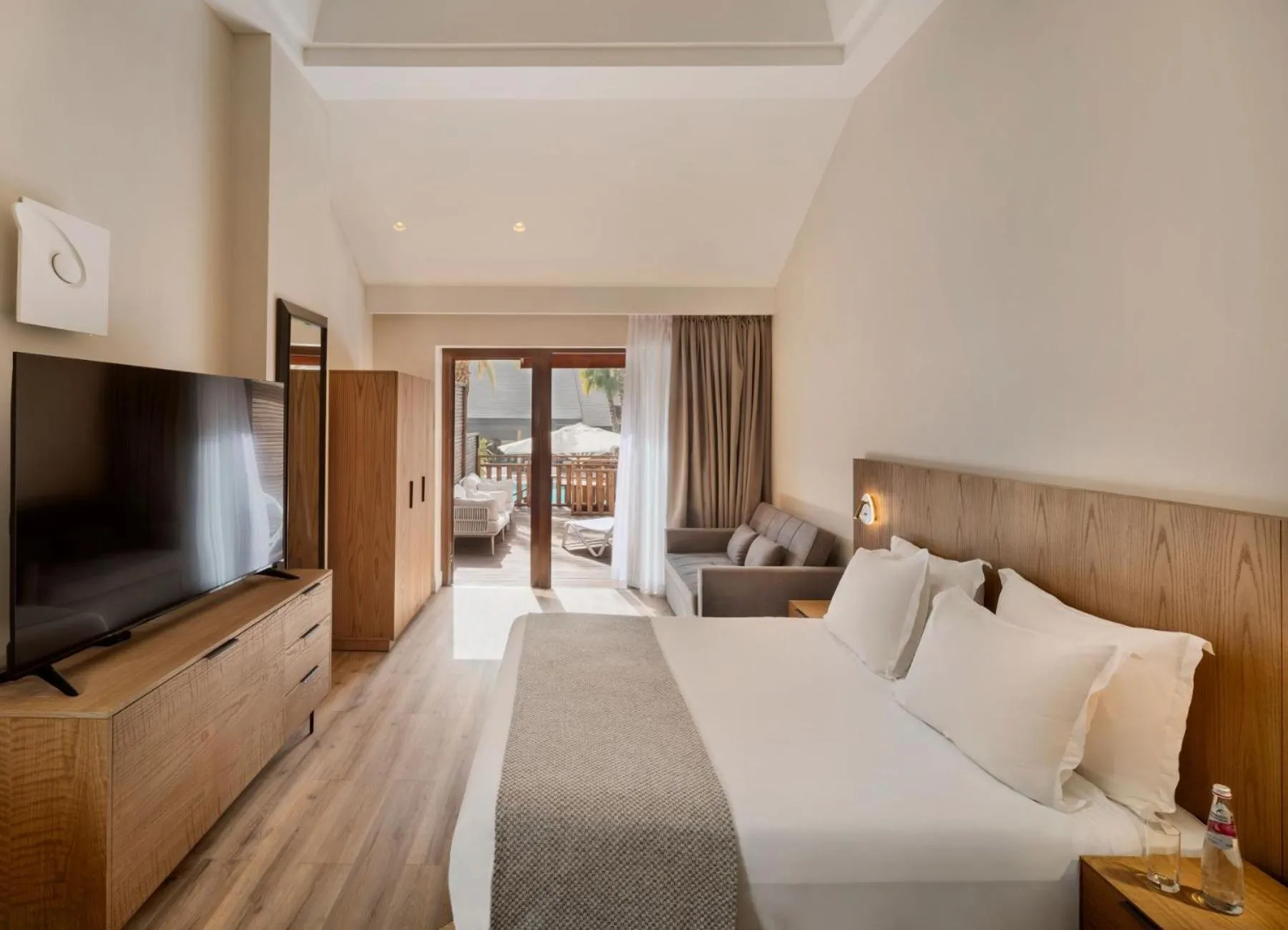 Bed in Orchid Eilat Hotel