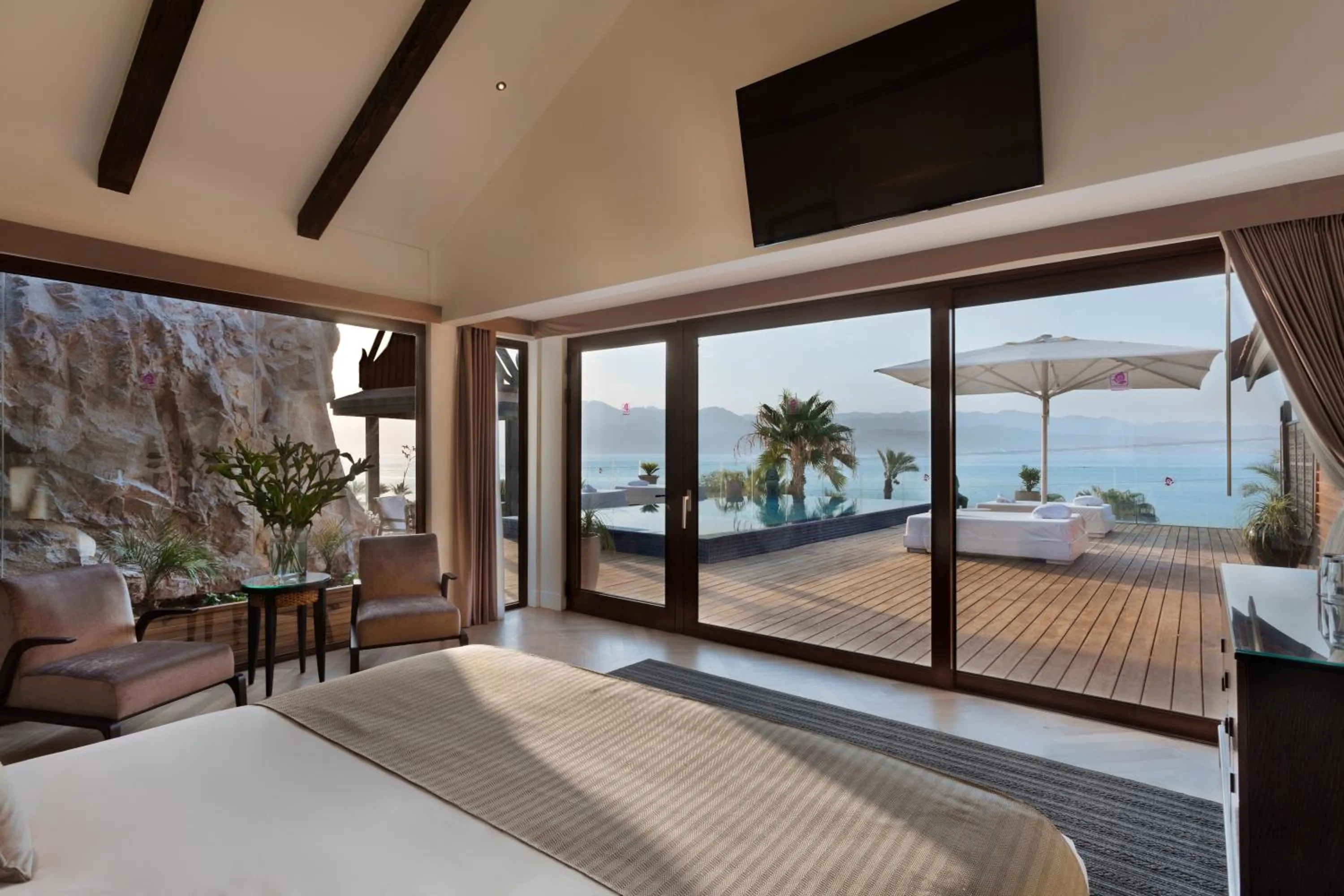 Sea view, Bed in Orchid Eilat Hotel