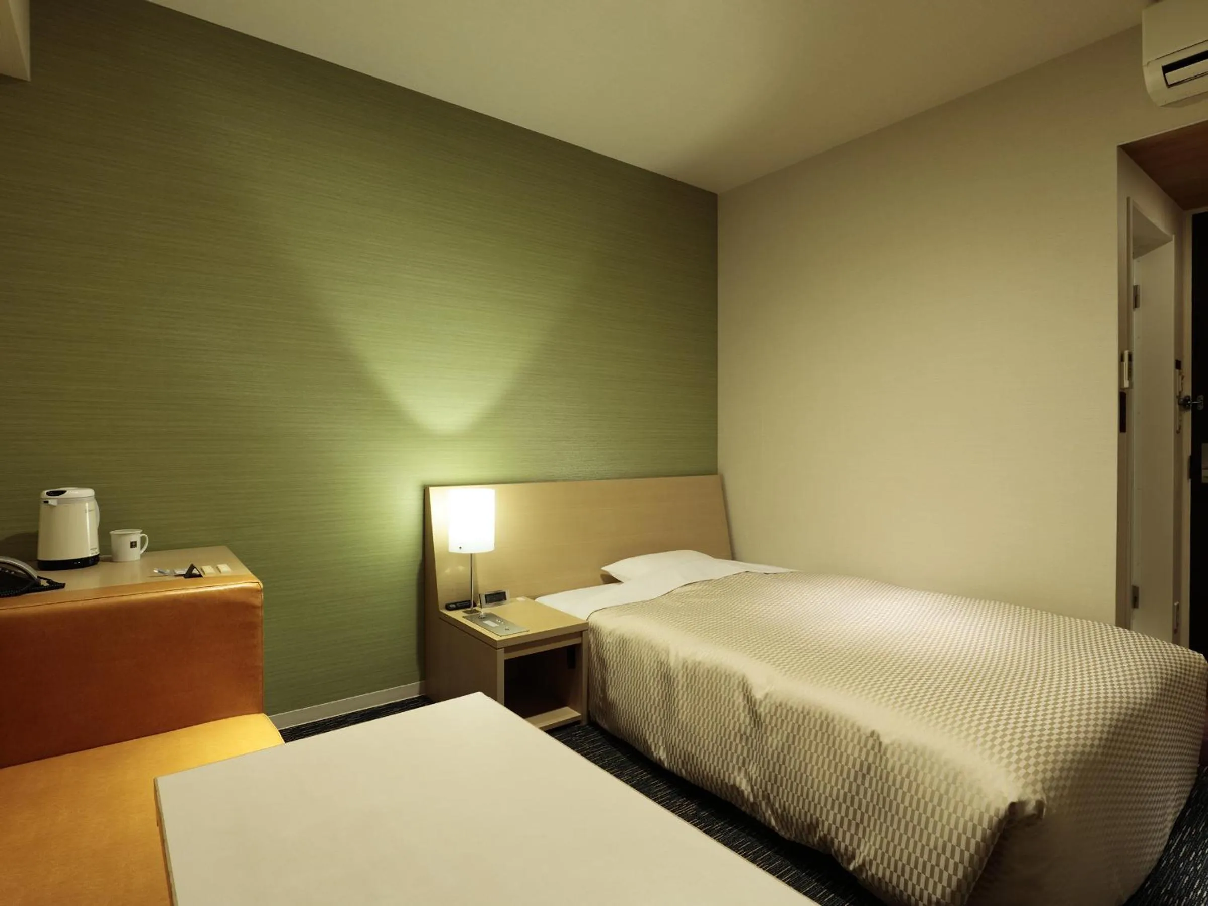 Bedroom, Bed in Candeo Hotels Shizuoka Shimada