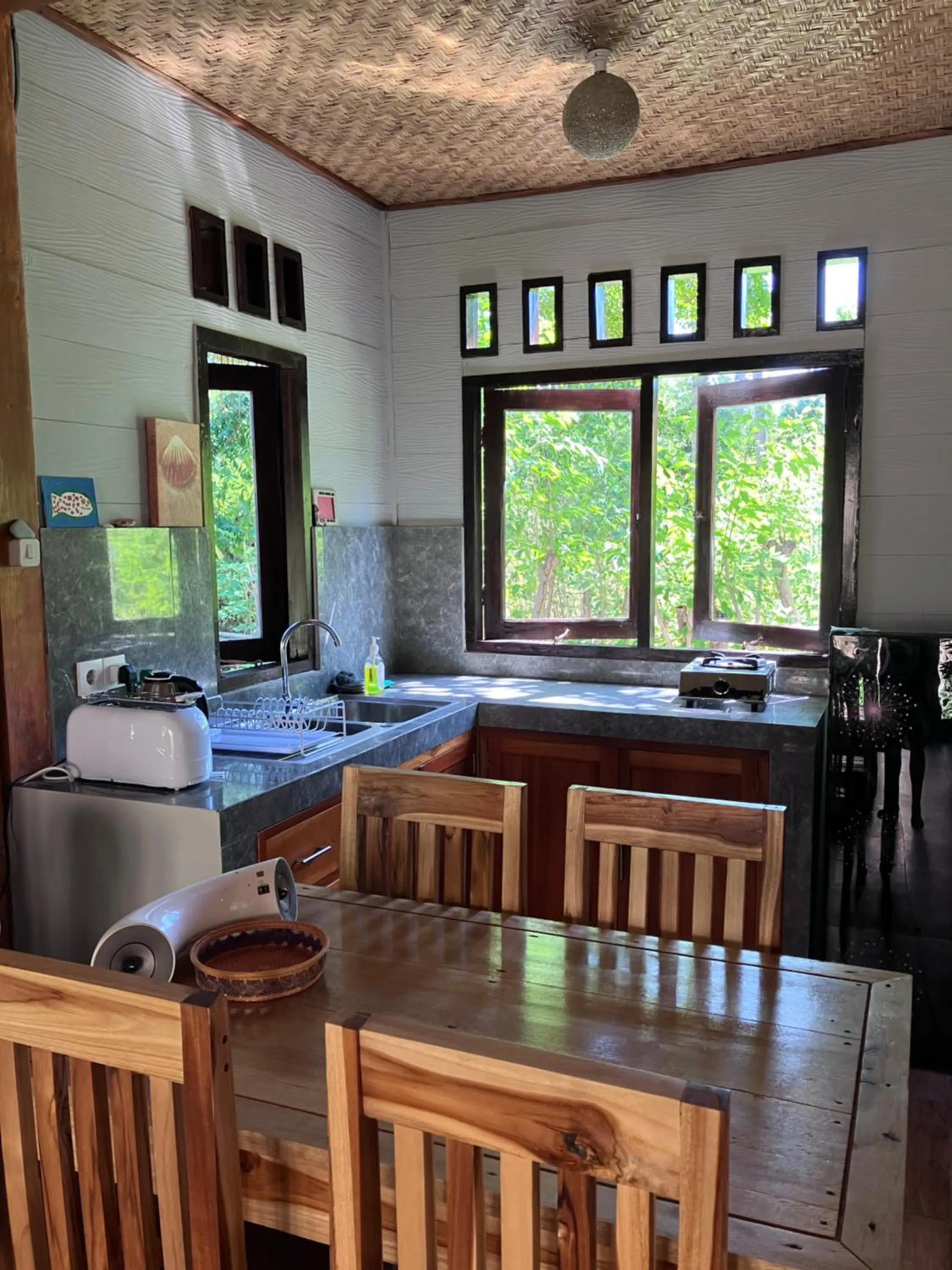 Meno Madia Bungalows