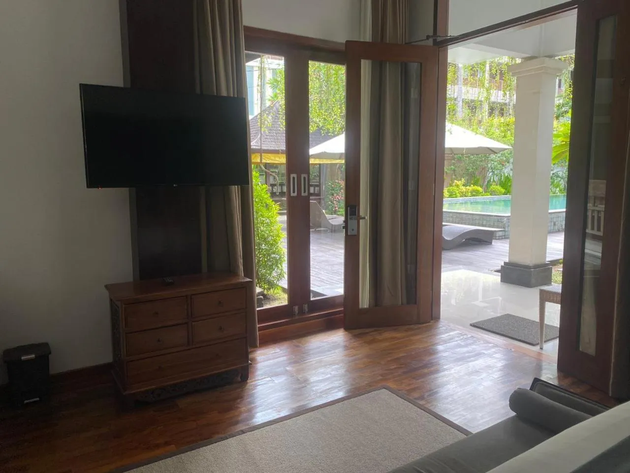 TV and multimedia in djabu Canggu Beach Villa