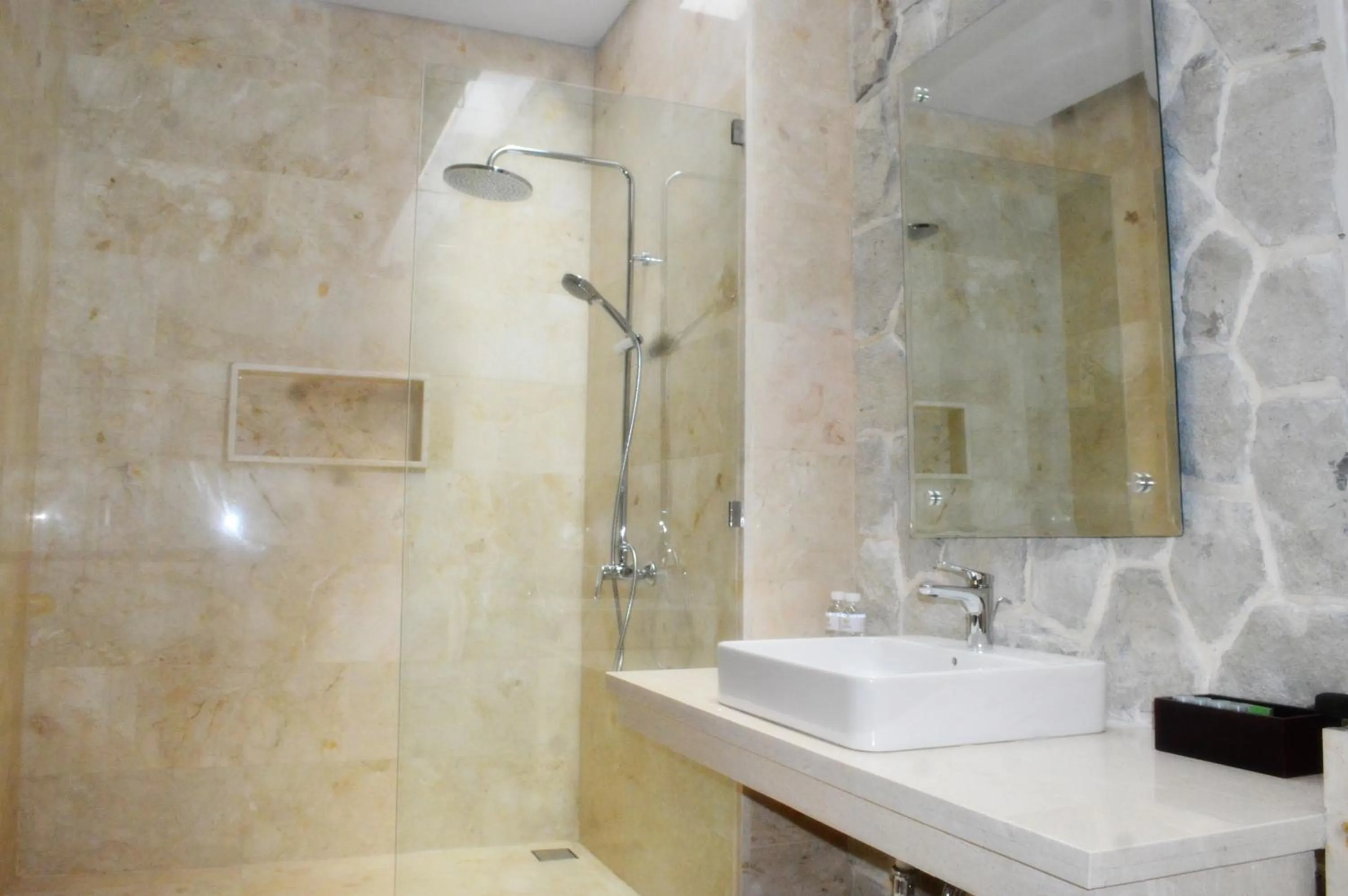 Bathroom in djabu Canggu Beach Villa