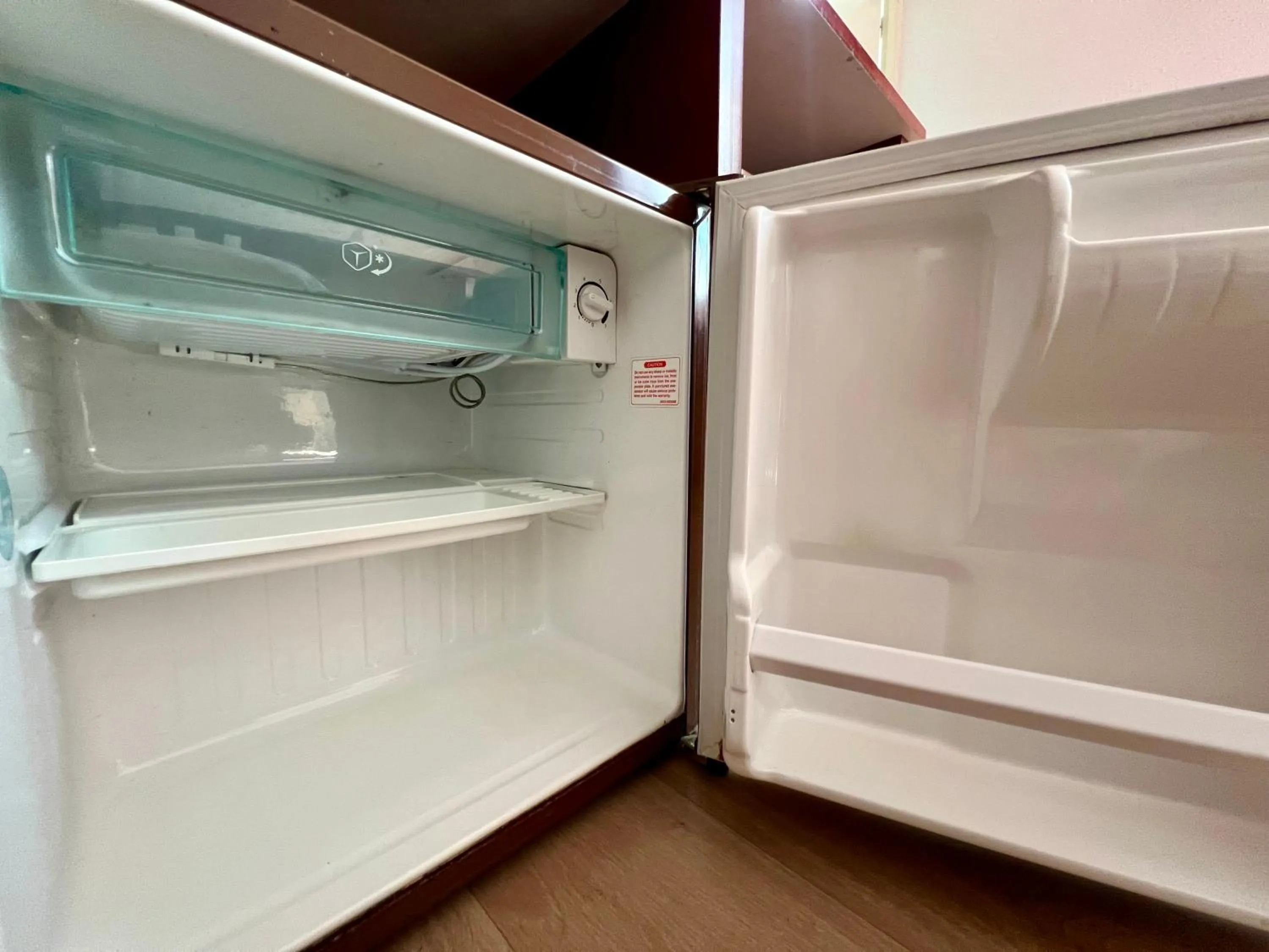 minibar in Logis Hotel restaurant des Thermes