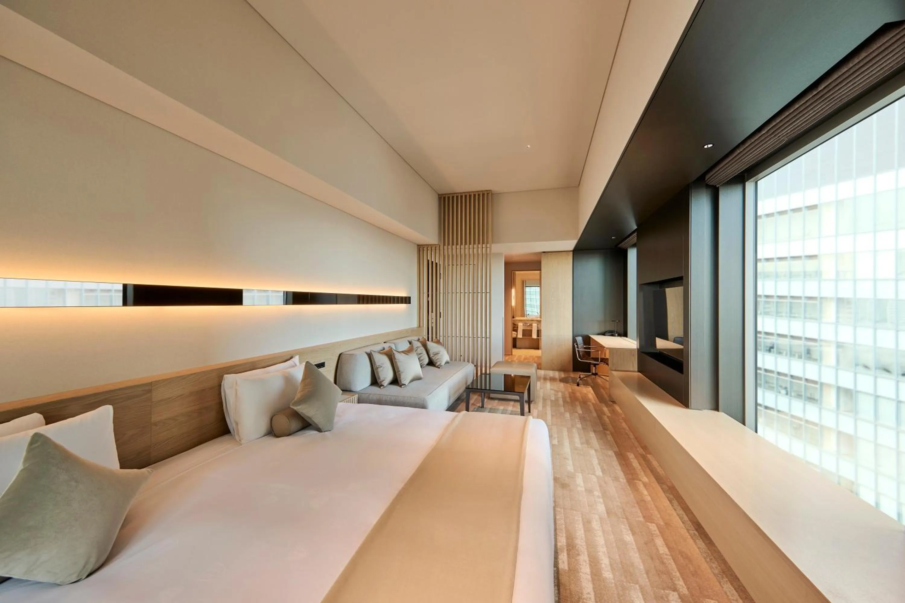 Photo of the whole room, Bed in The Royal Park Hotel Iconic Tokyo Shiodome