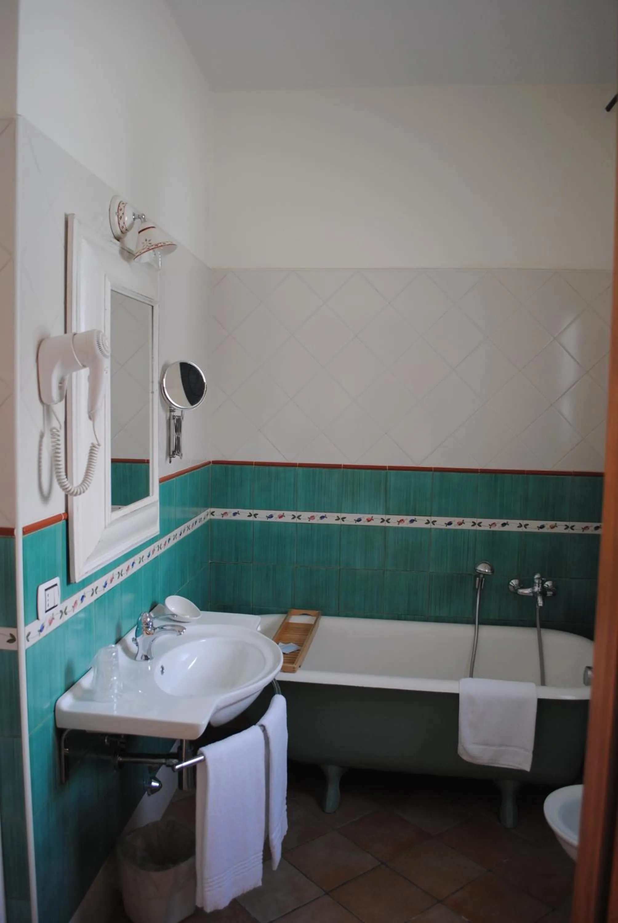 Bathroom in Hotel Giardino Giamperduto