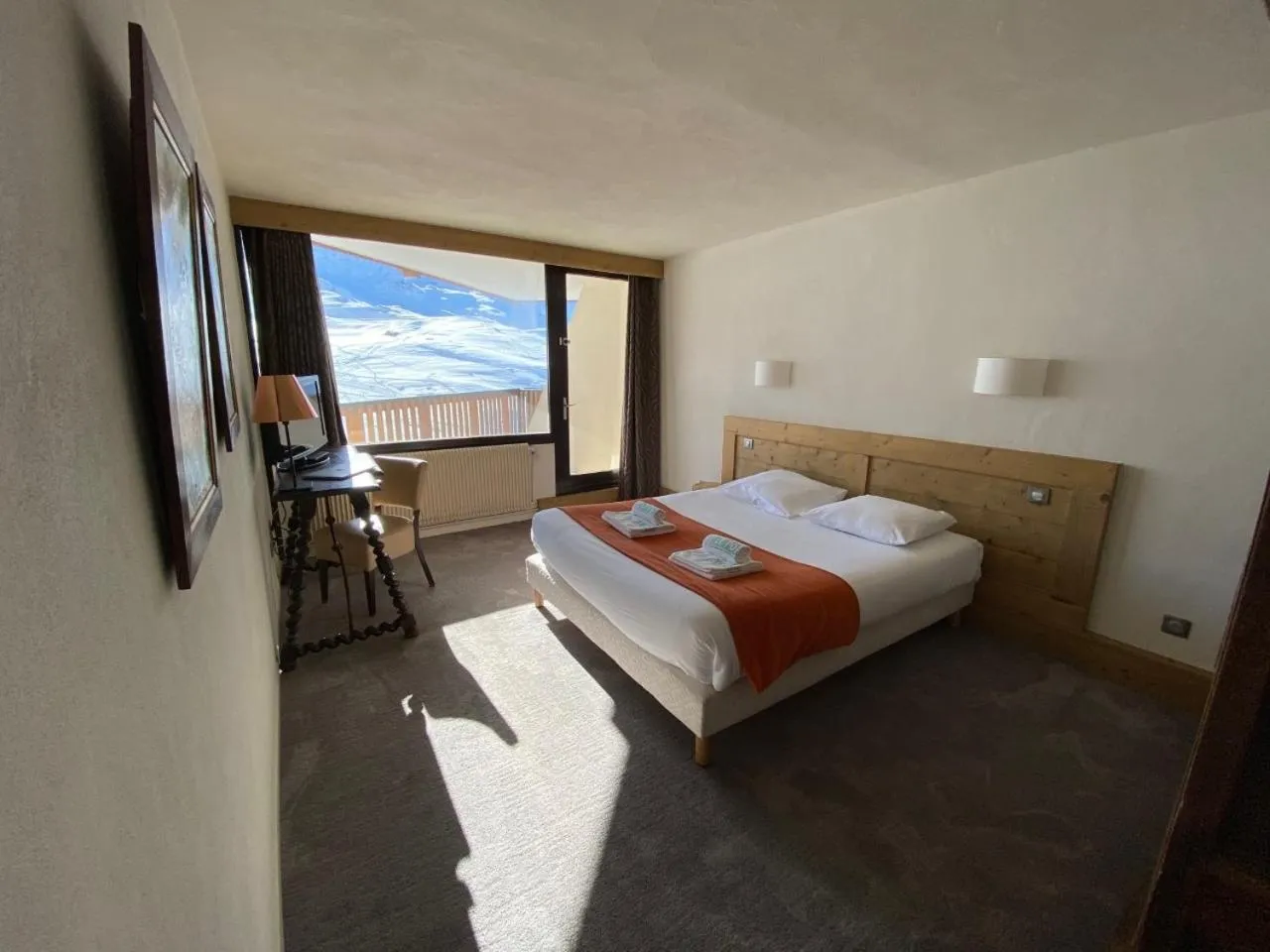 Mountain view, Bed in Hotel Le Portillo