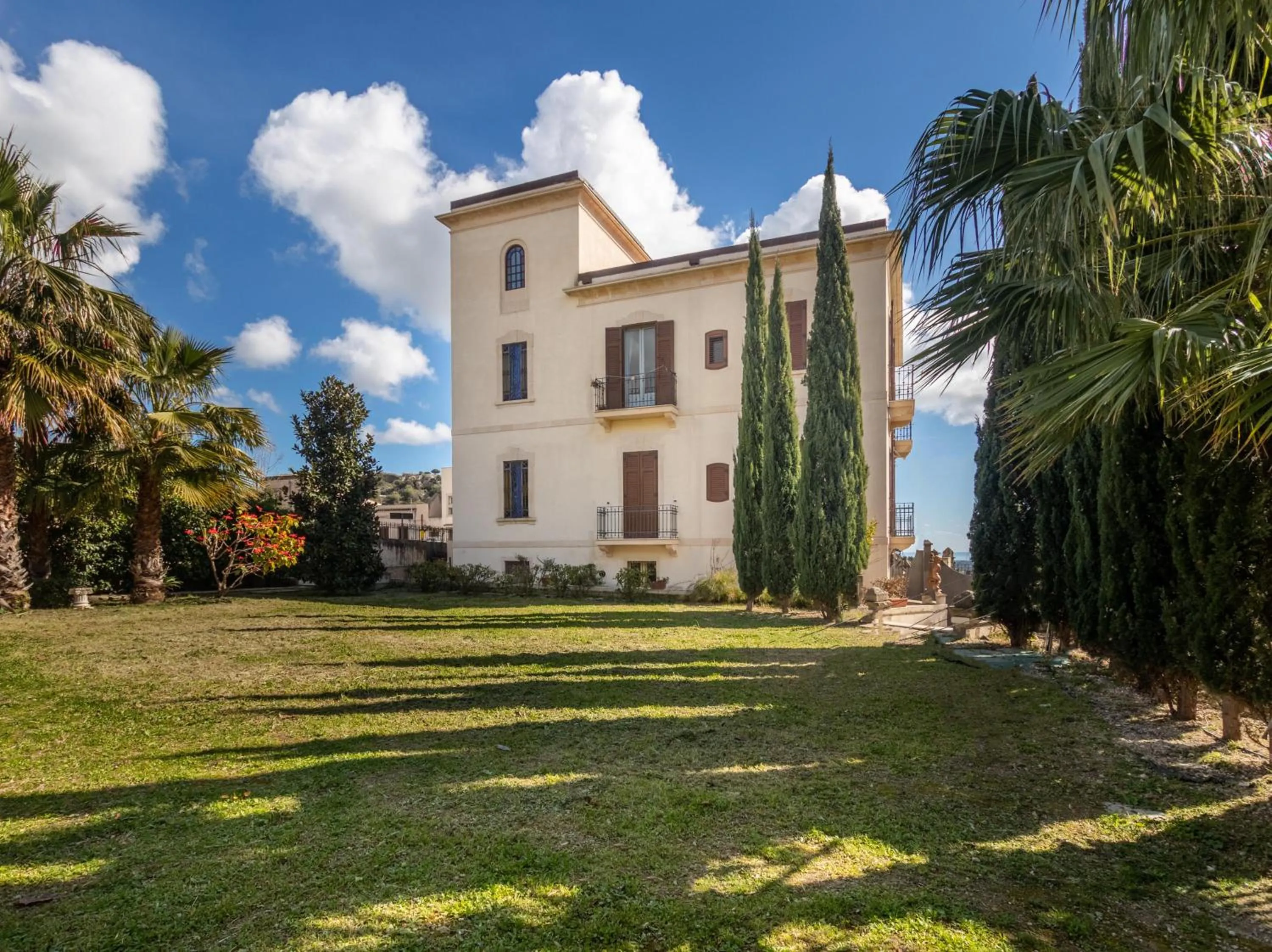 Property building in Villa Nicolaci - Liberty Suites