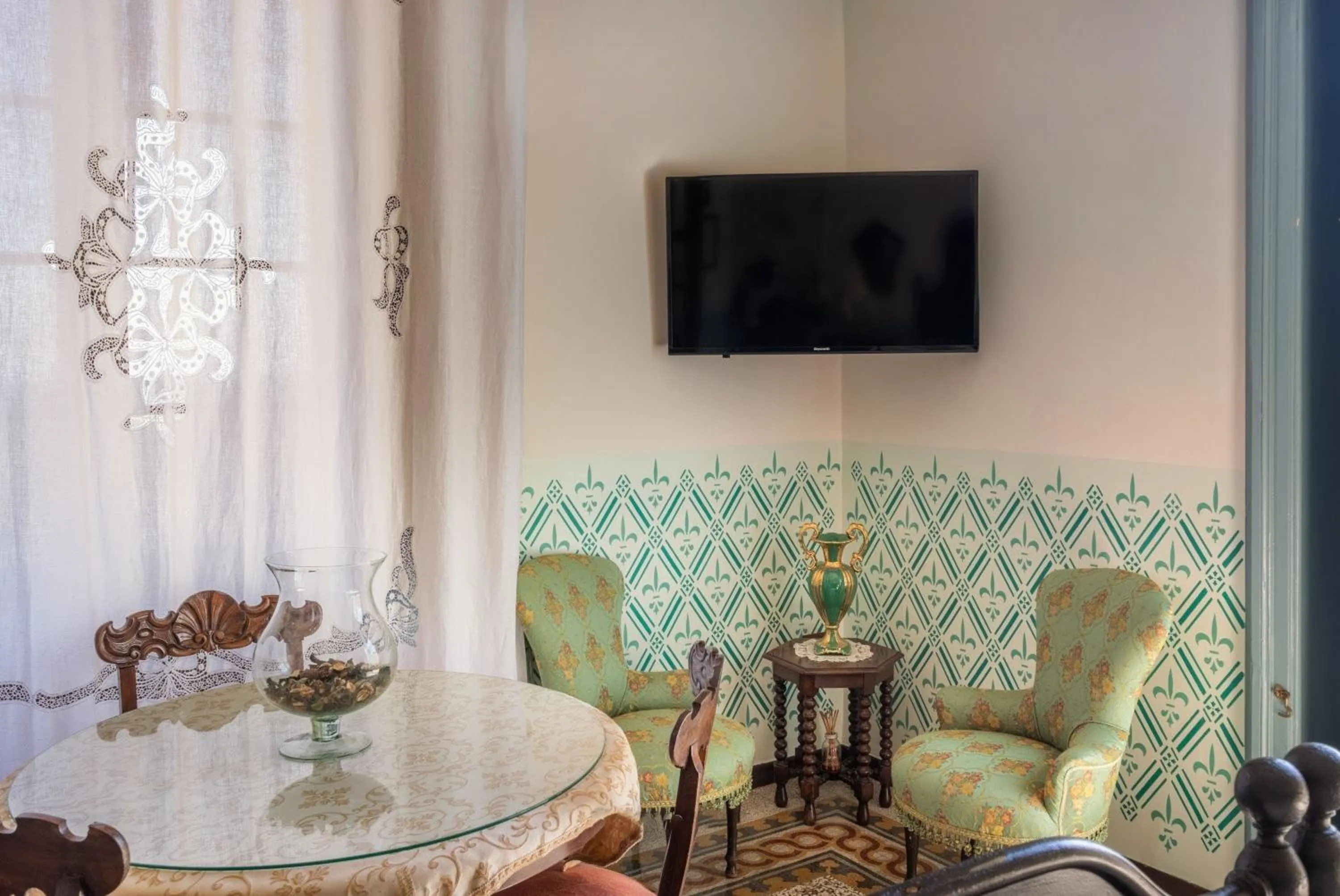 Seating area in Villa Nicolaci - Liberty Suites