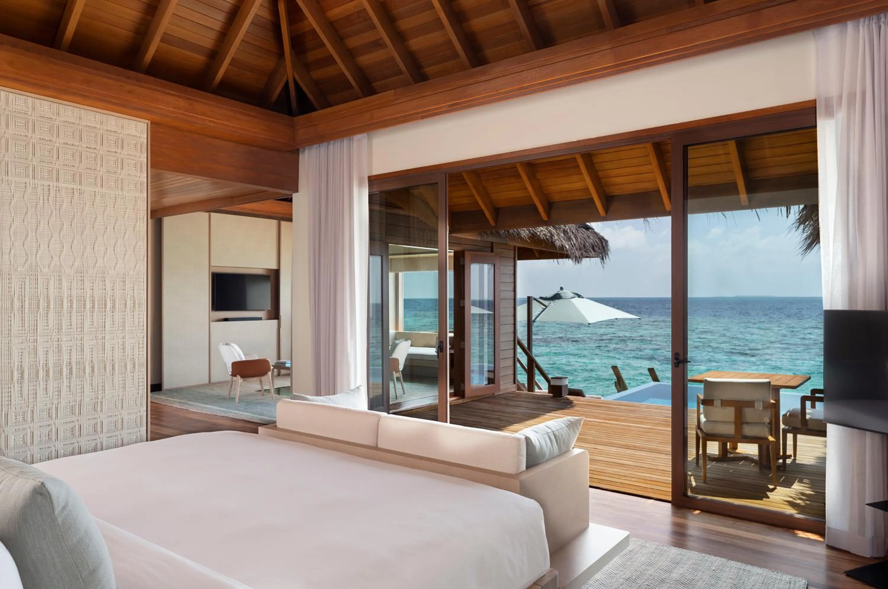 Bed in Huvafen Fushi Maldives