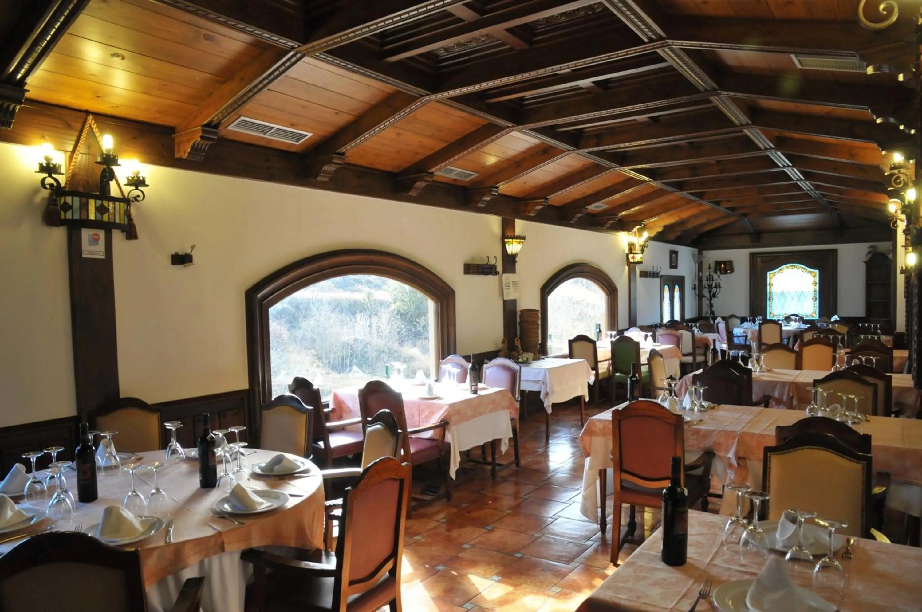 Restaurant/places to eat in Hotel Milagros Rio Riaza