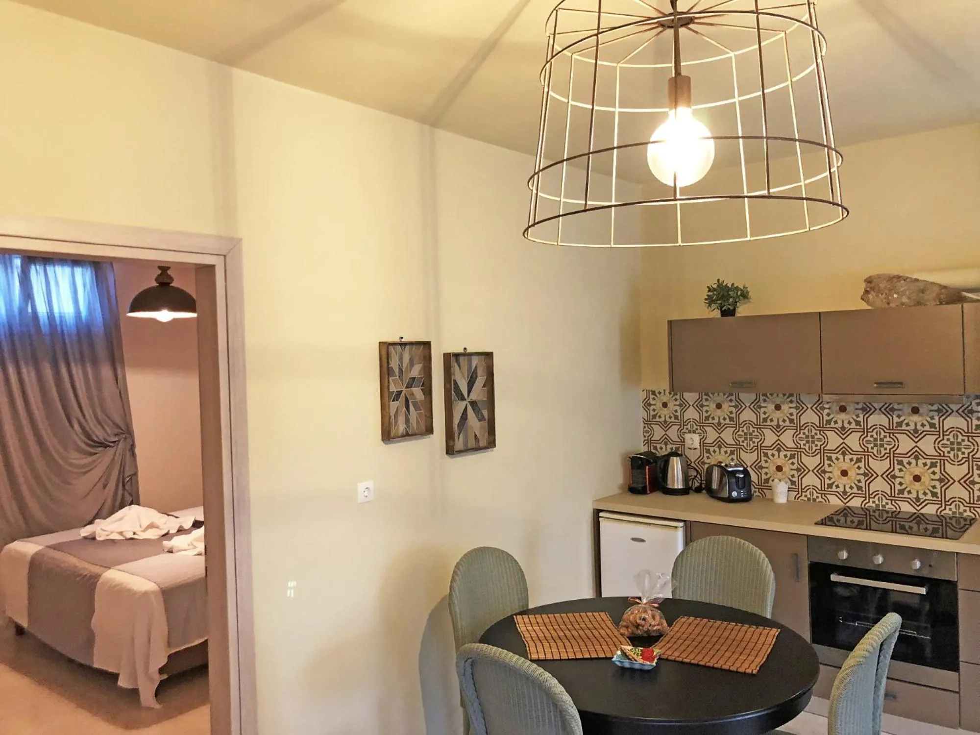 Kitchen or kitchenette, Bed in Elaia Villas