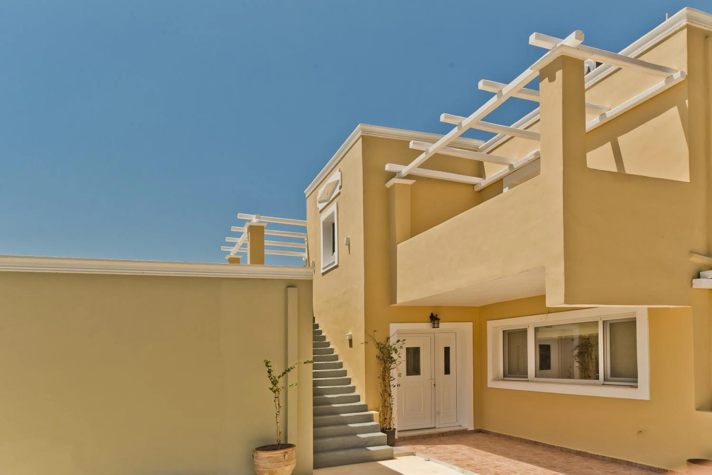 Facade/entrance in Elaia Villas