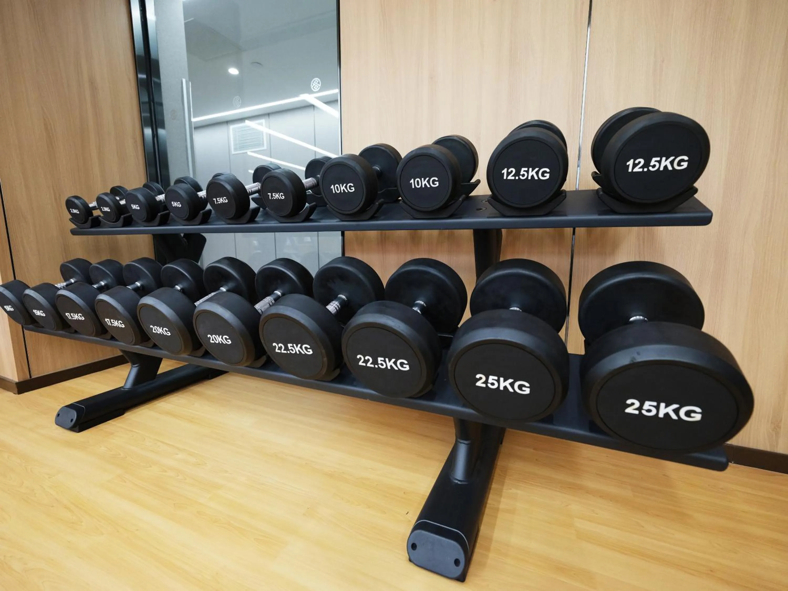 Fitness centre/facilities in Celebrity International Grand Hotel