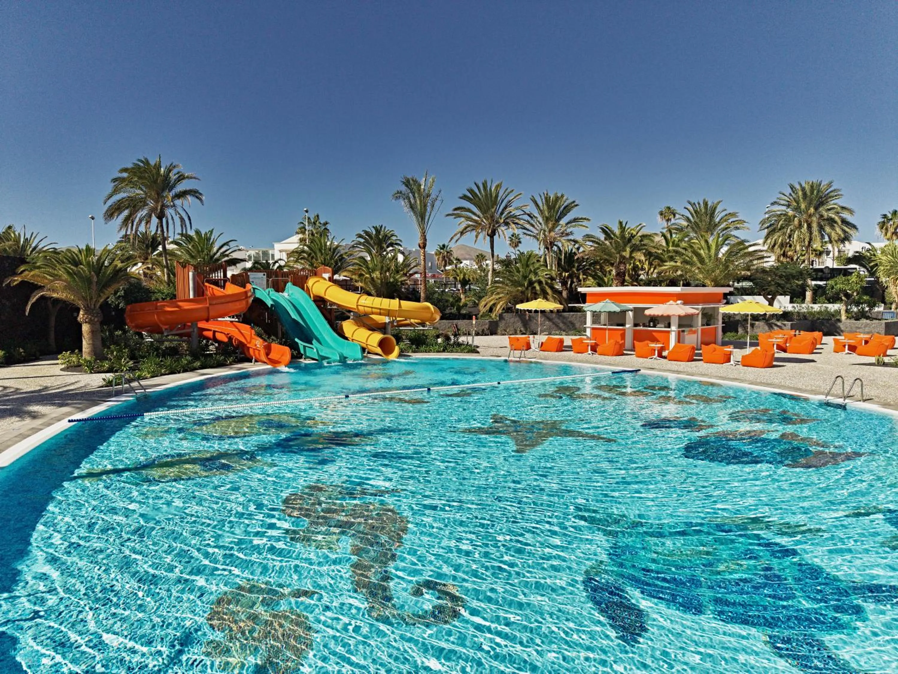 Swimming pool in Seaside Los Jameos