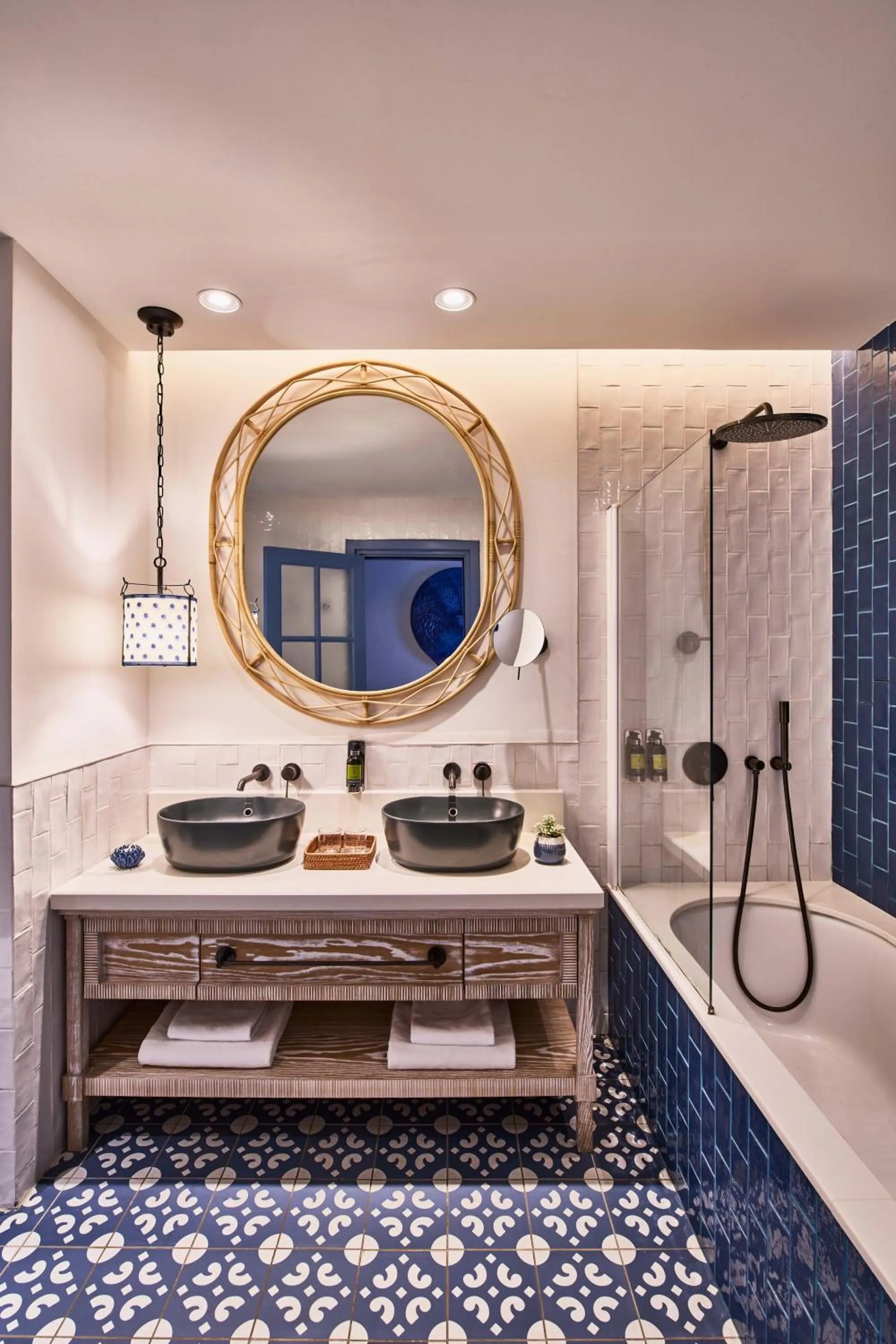 Bathroom in Seaside Los Jameos
