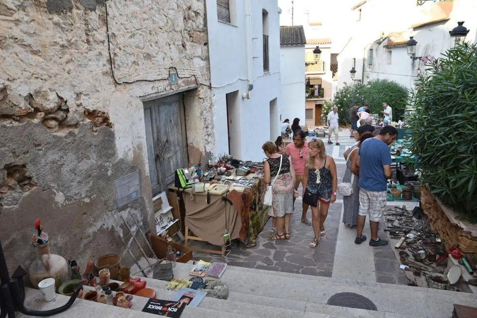 People in Casa Arizo, Adults Recommended