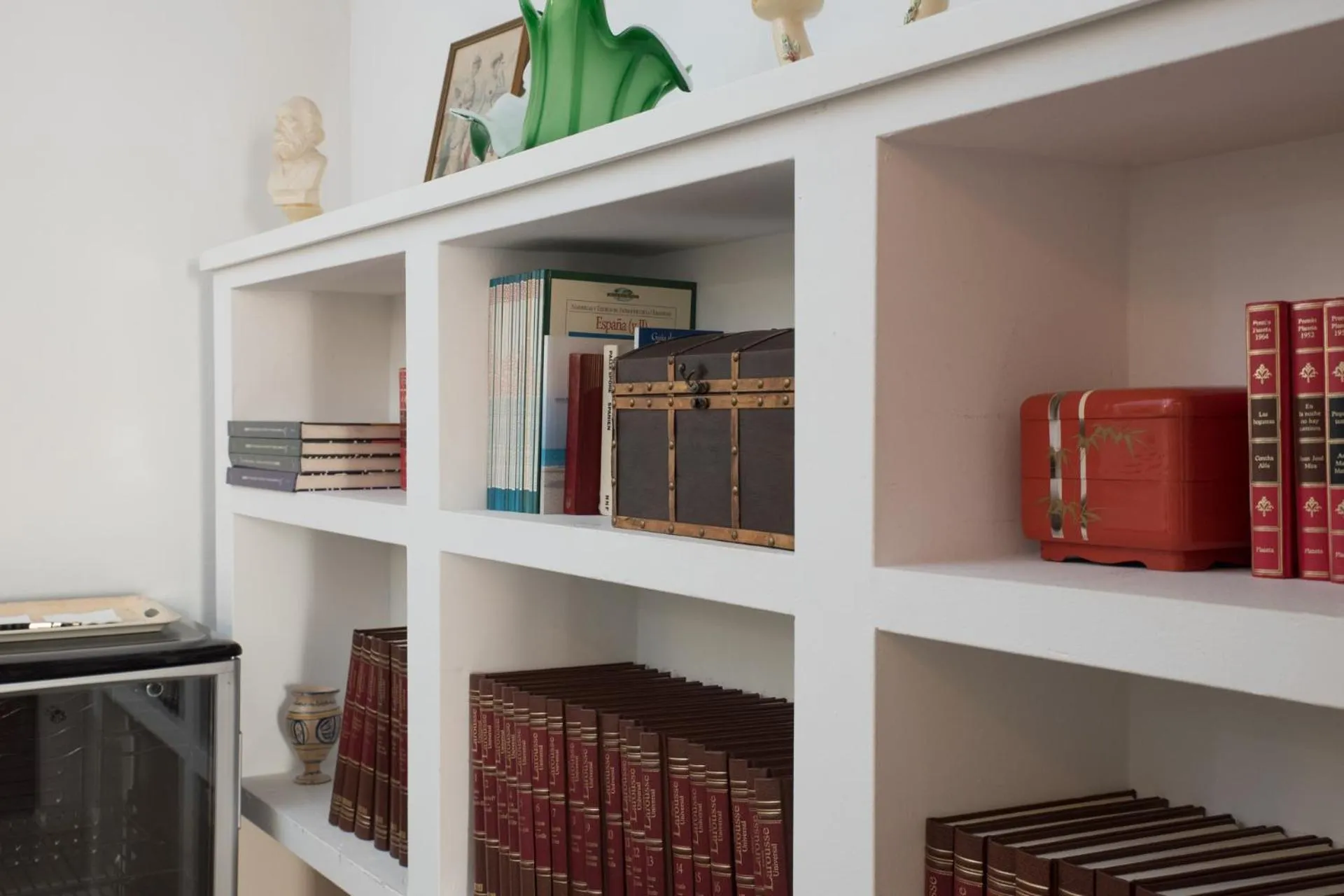 Library in Casa Arizo, Adults Recommended