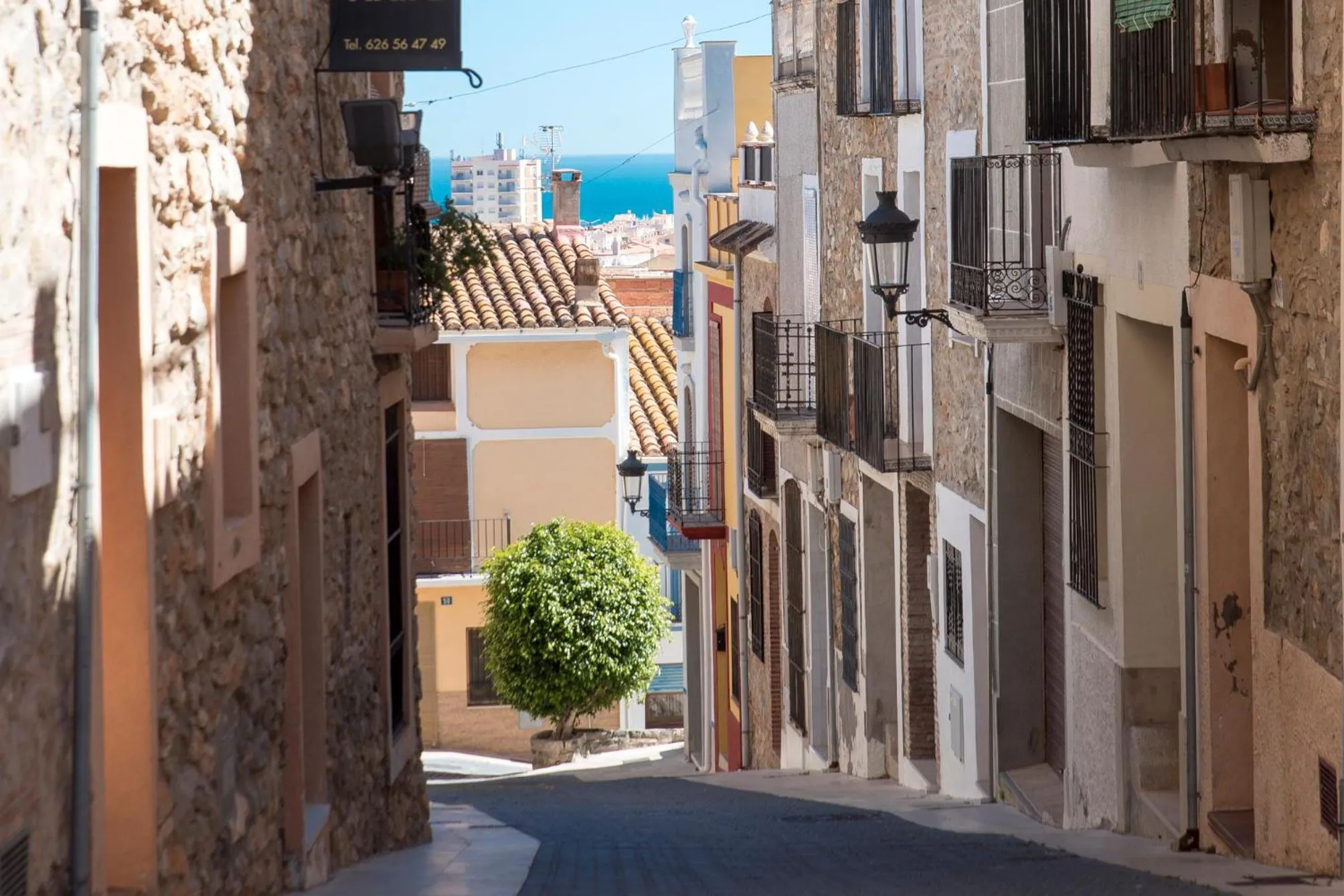 Neighbourhood in Casa Arizo, Adults Recommended