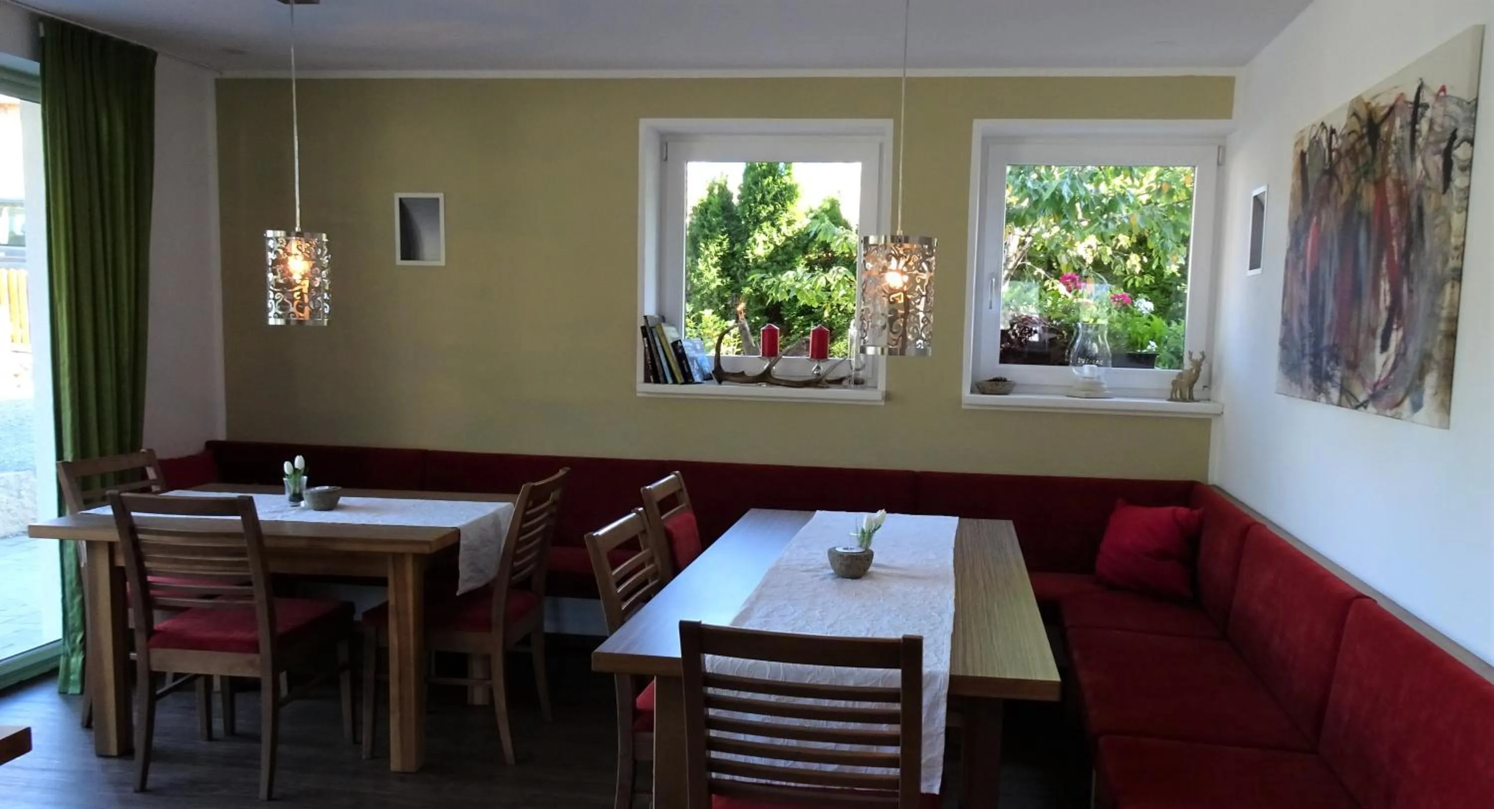 Communal lounge/ TV room in Apart Ideal