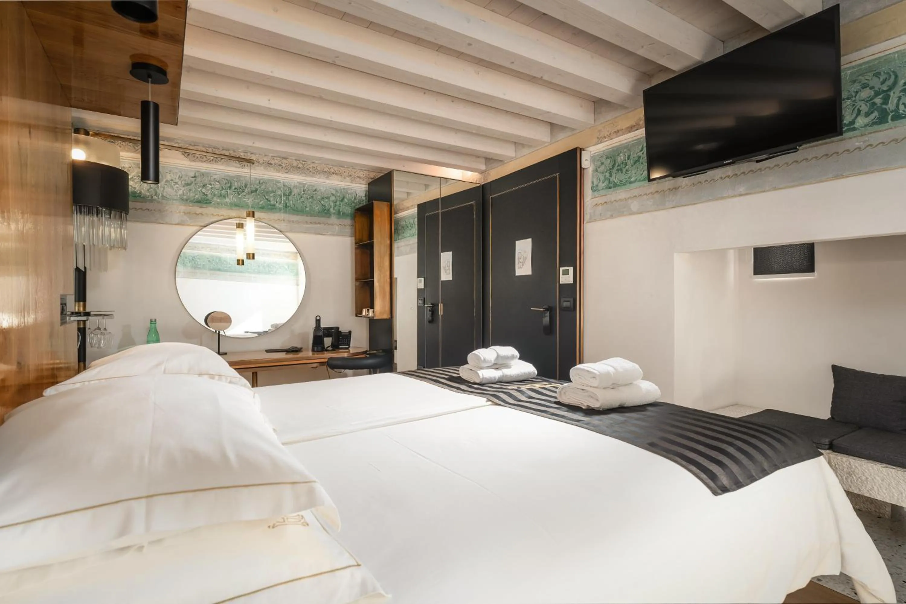 Bed in Spirito Santo Palazzo Storico - Adults Only
