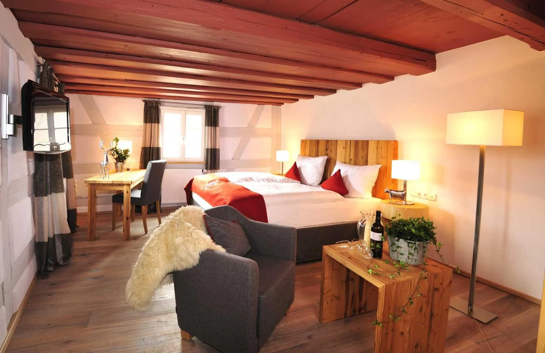 Photo of the whole room, Bed in Landgasthof Weisses Lamm