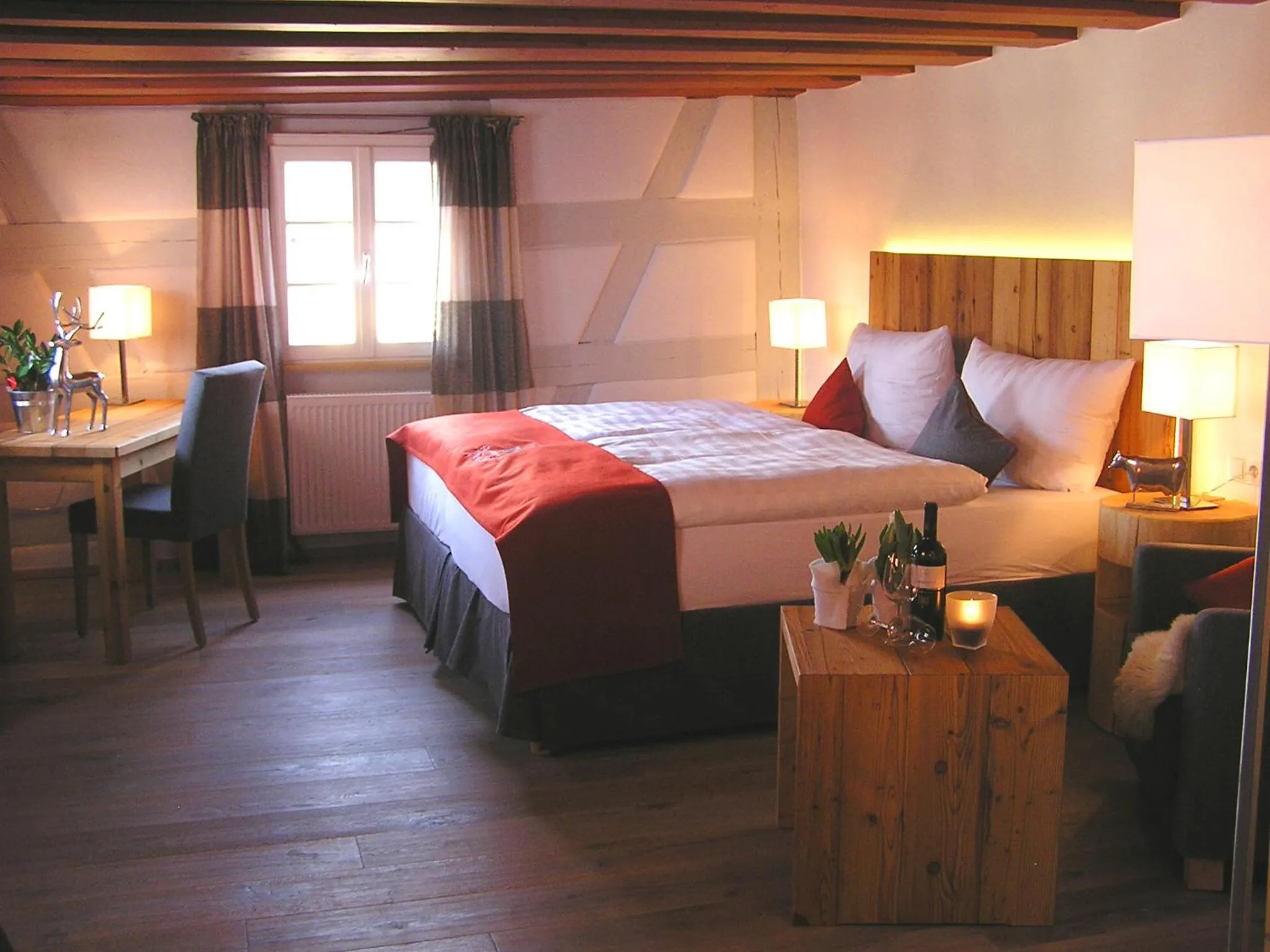 Day, Bed in Landgasthof Weisses Lamm