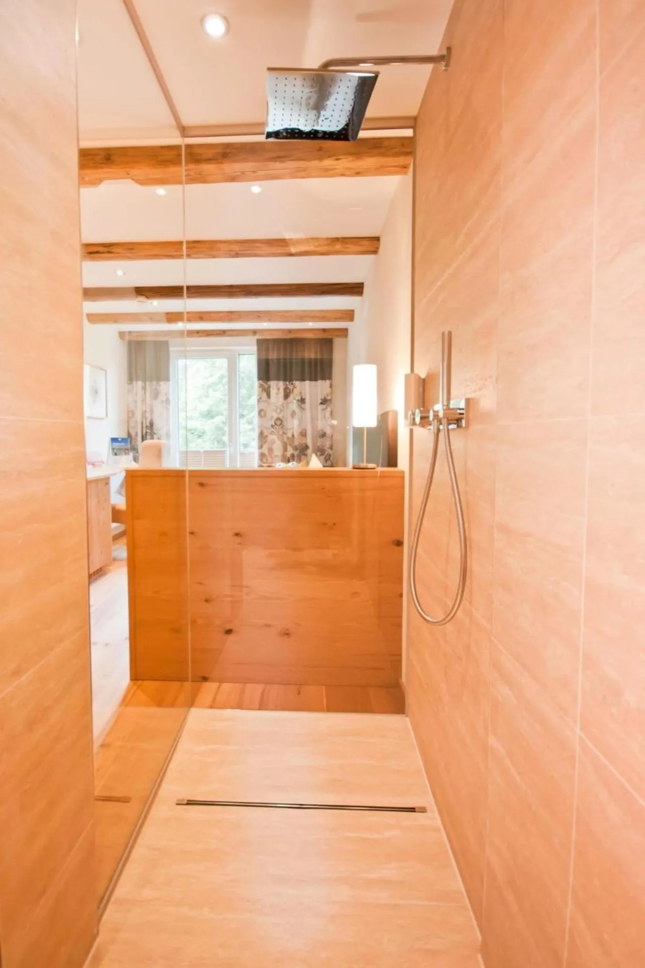 Shower in Hotel Riederhof- Urlaub mit WAU!