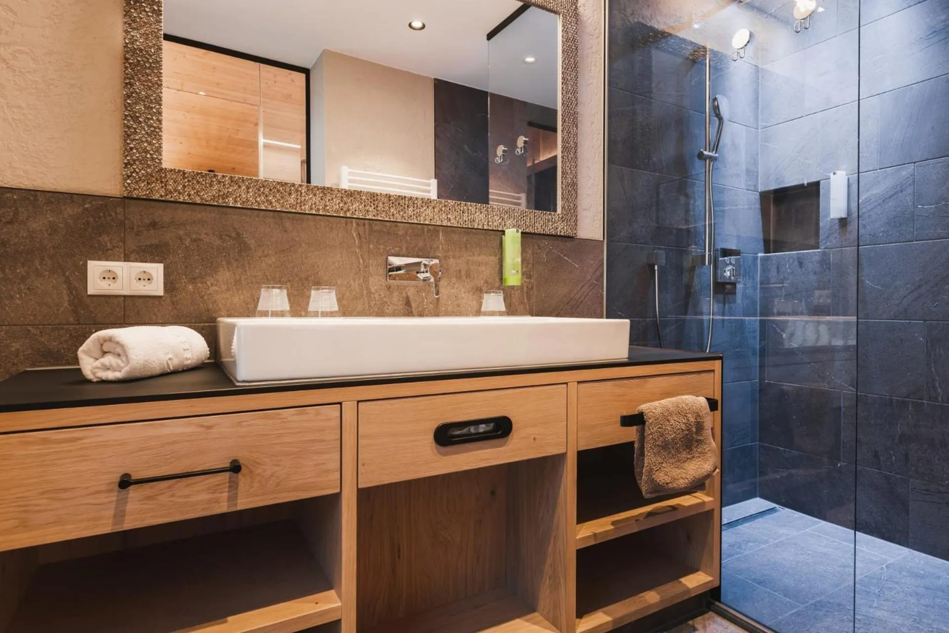 Shower in Hotel Riederhof- Urlaub mit WAU!