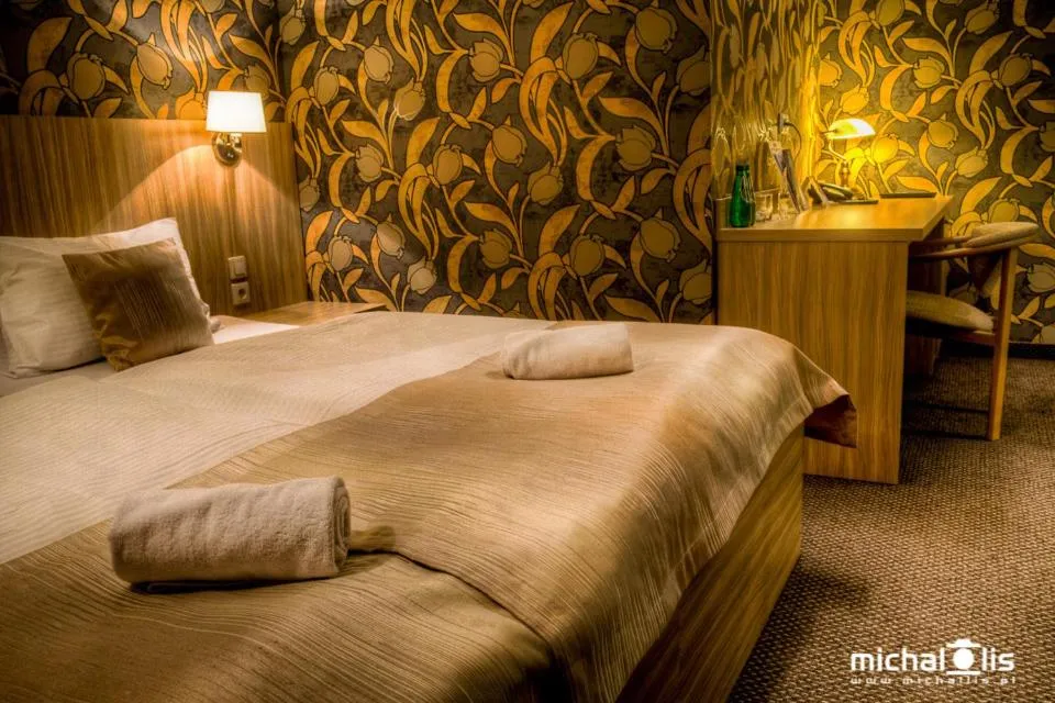 Bed in Aviator Hotel Restauracja & SPA