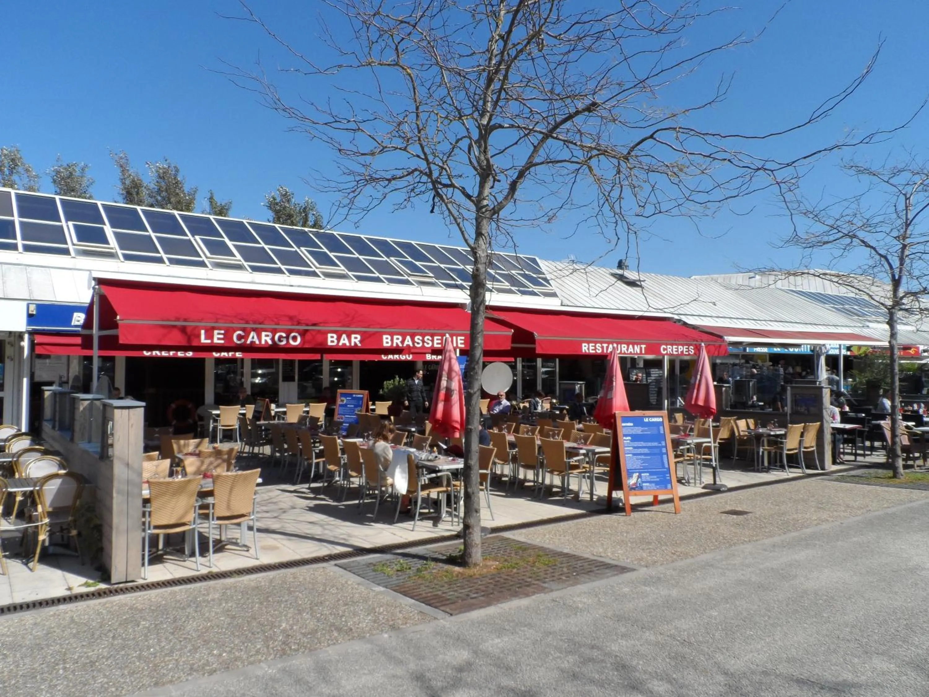 Restaurant/places to eat in Résidence New Rochelle