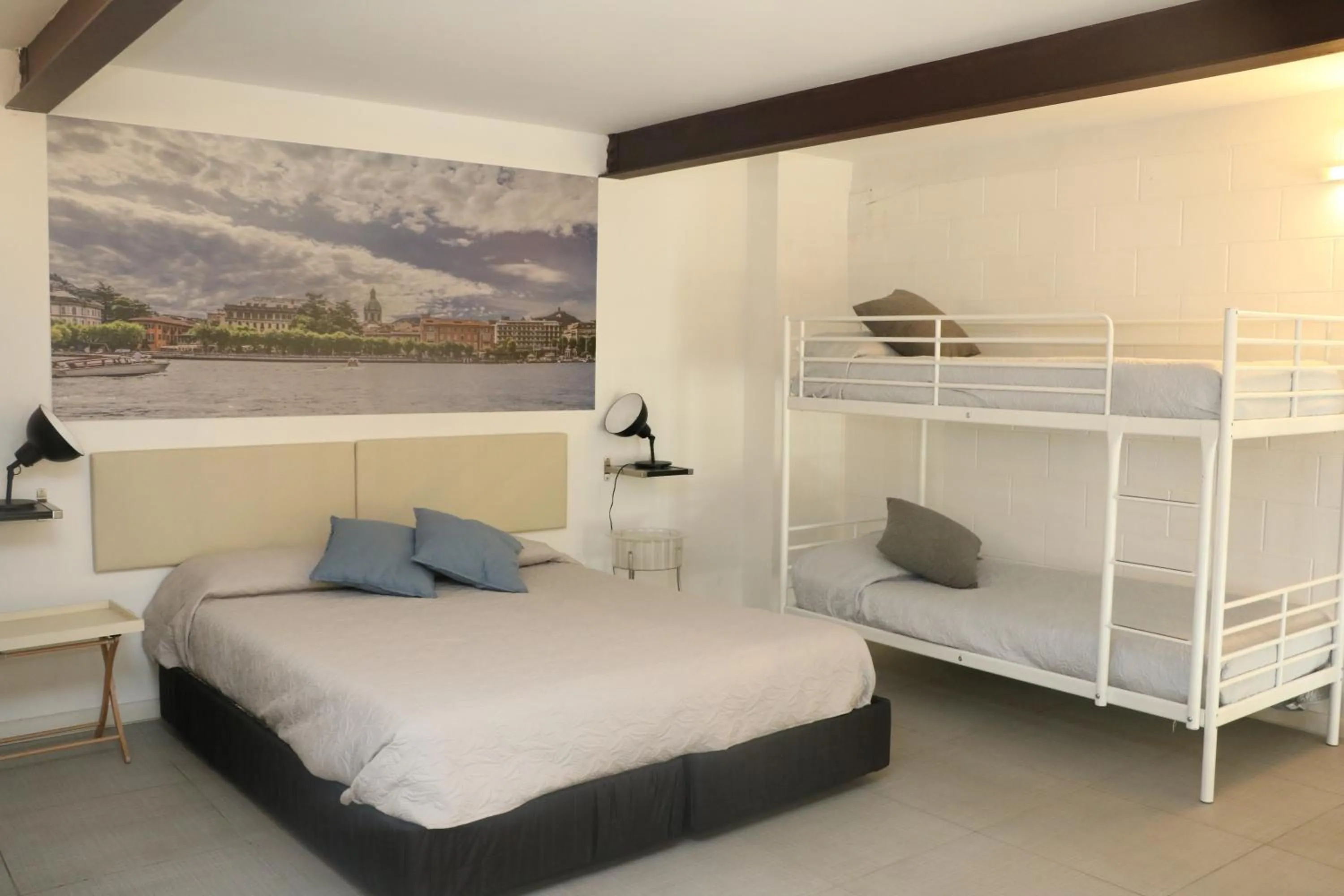 Bedroom, Bed in LoftinComo