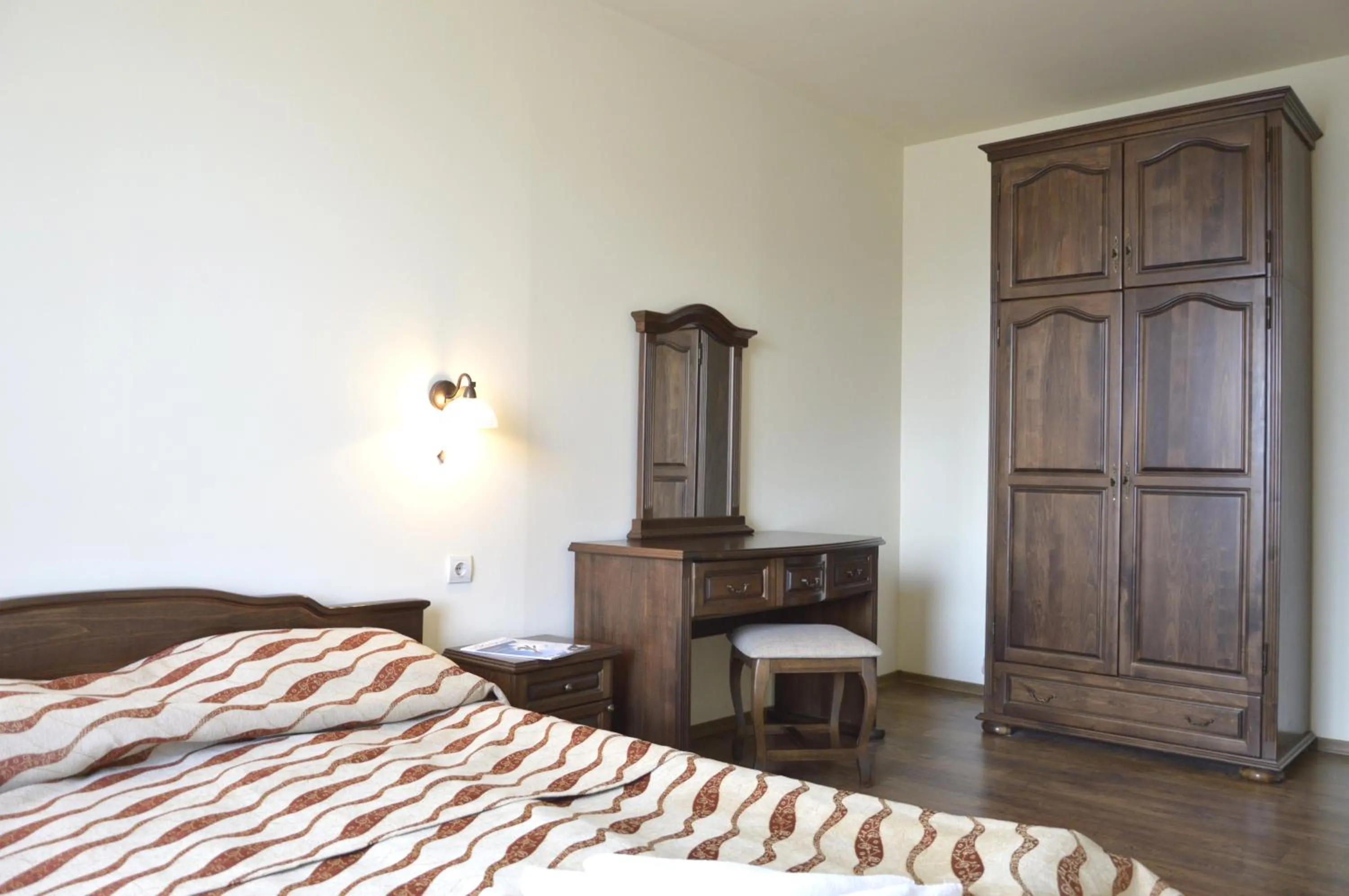 Bedroom, Bed in Family complex Mountain Romance Apartments