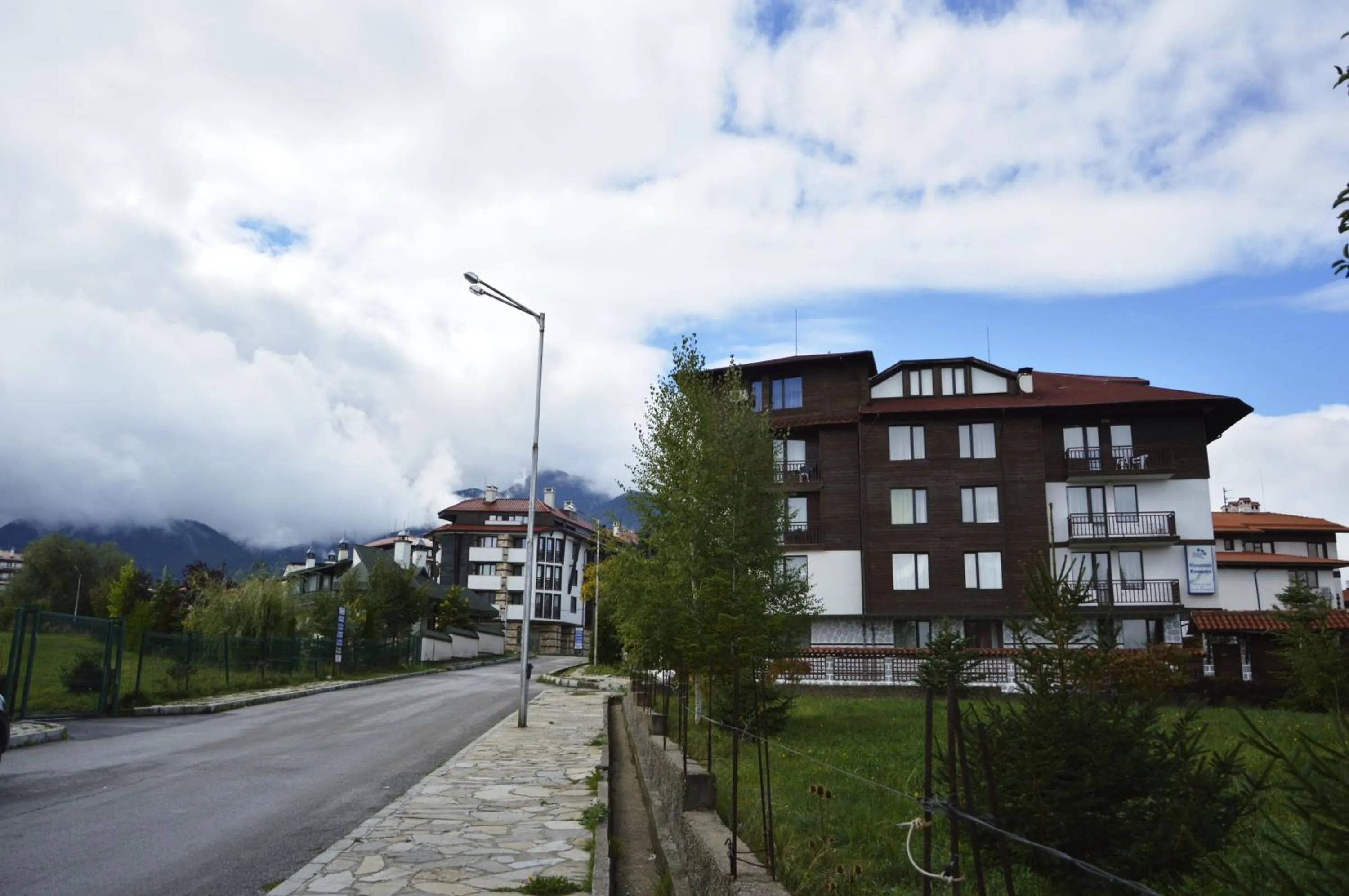 Neighbourhood in Family complex Mountain Romance Apartments