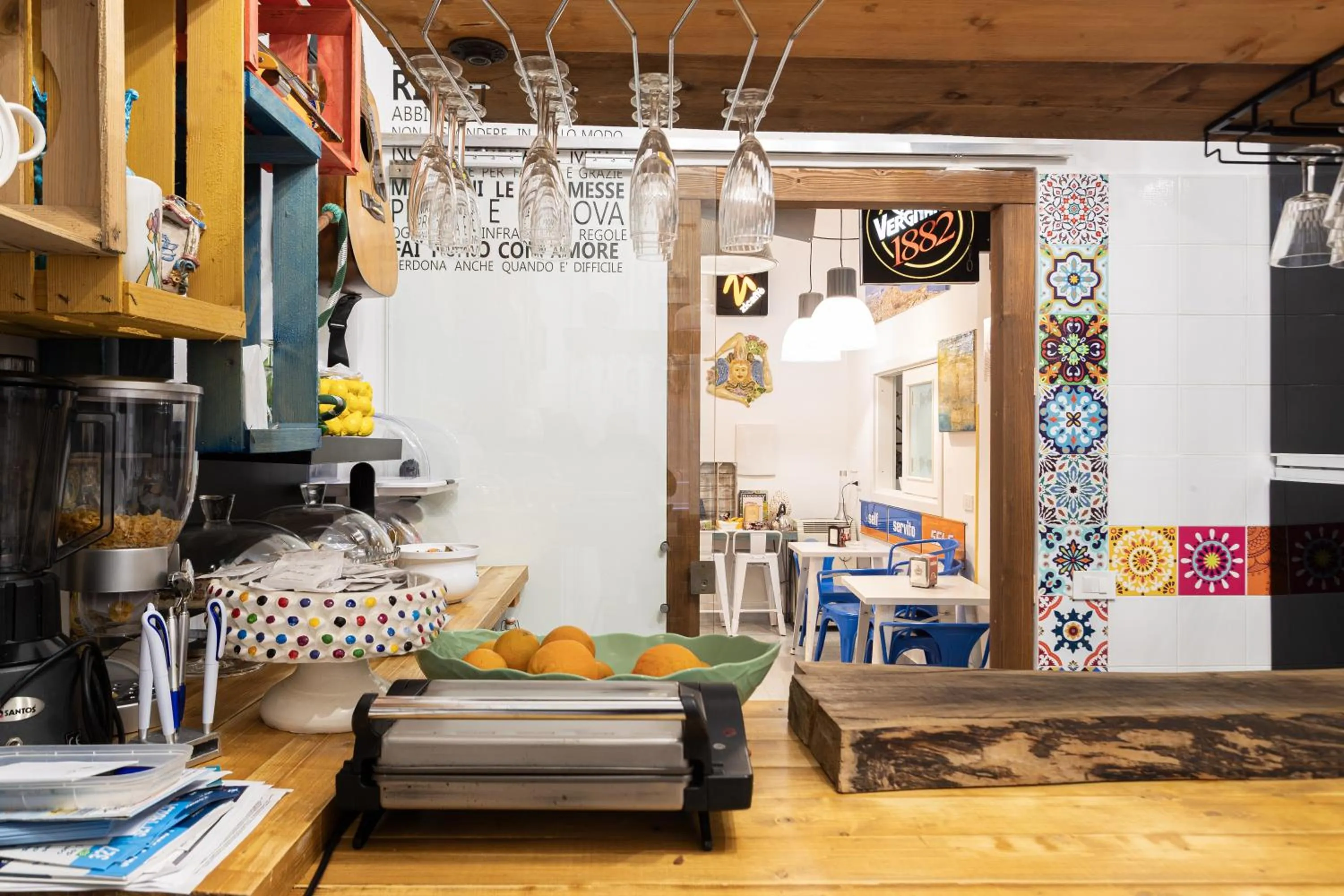 Kitchen or kitchenette in B&B Il Profumo del Porto