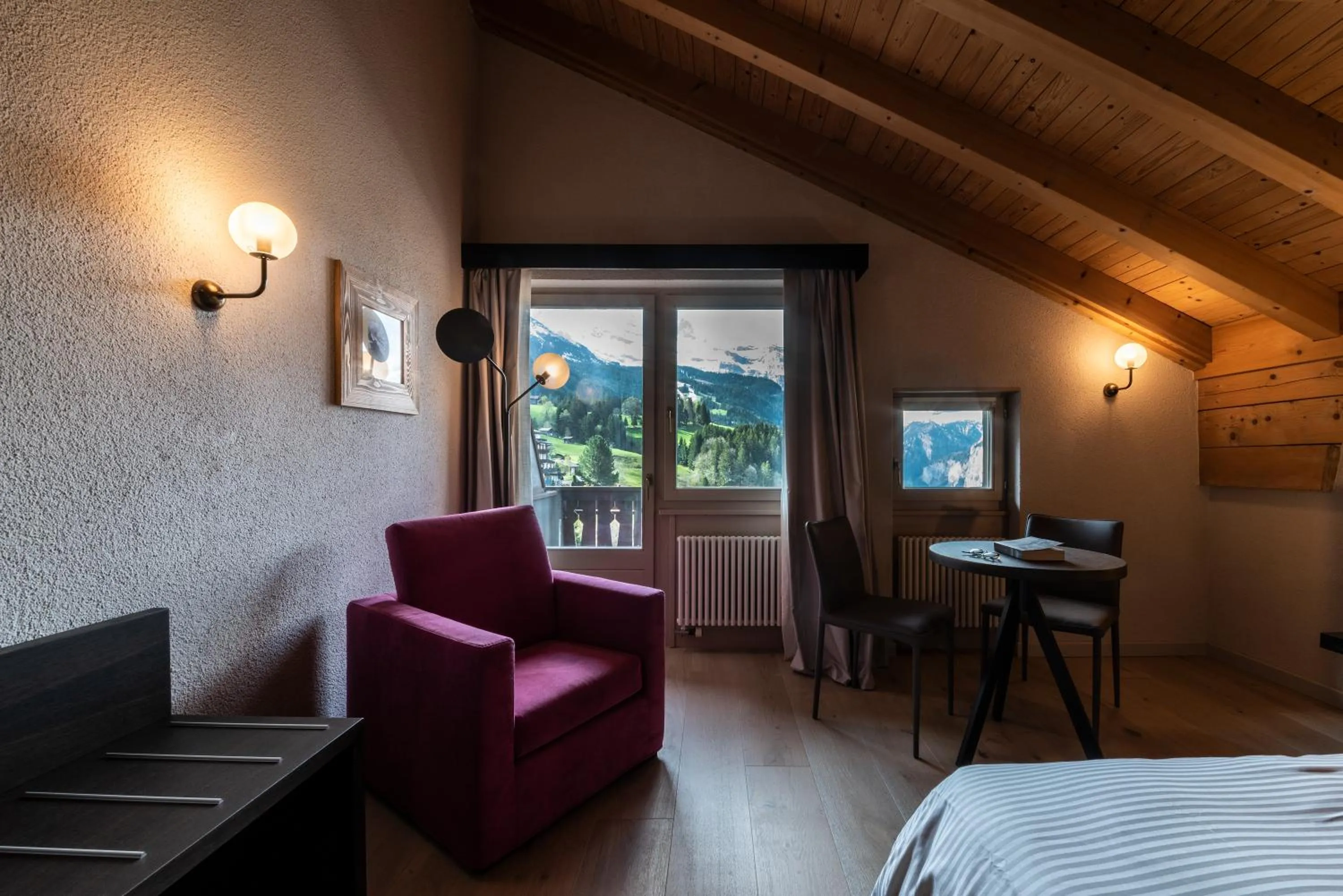 Bed in Hotel Maya Caprice